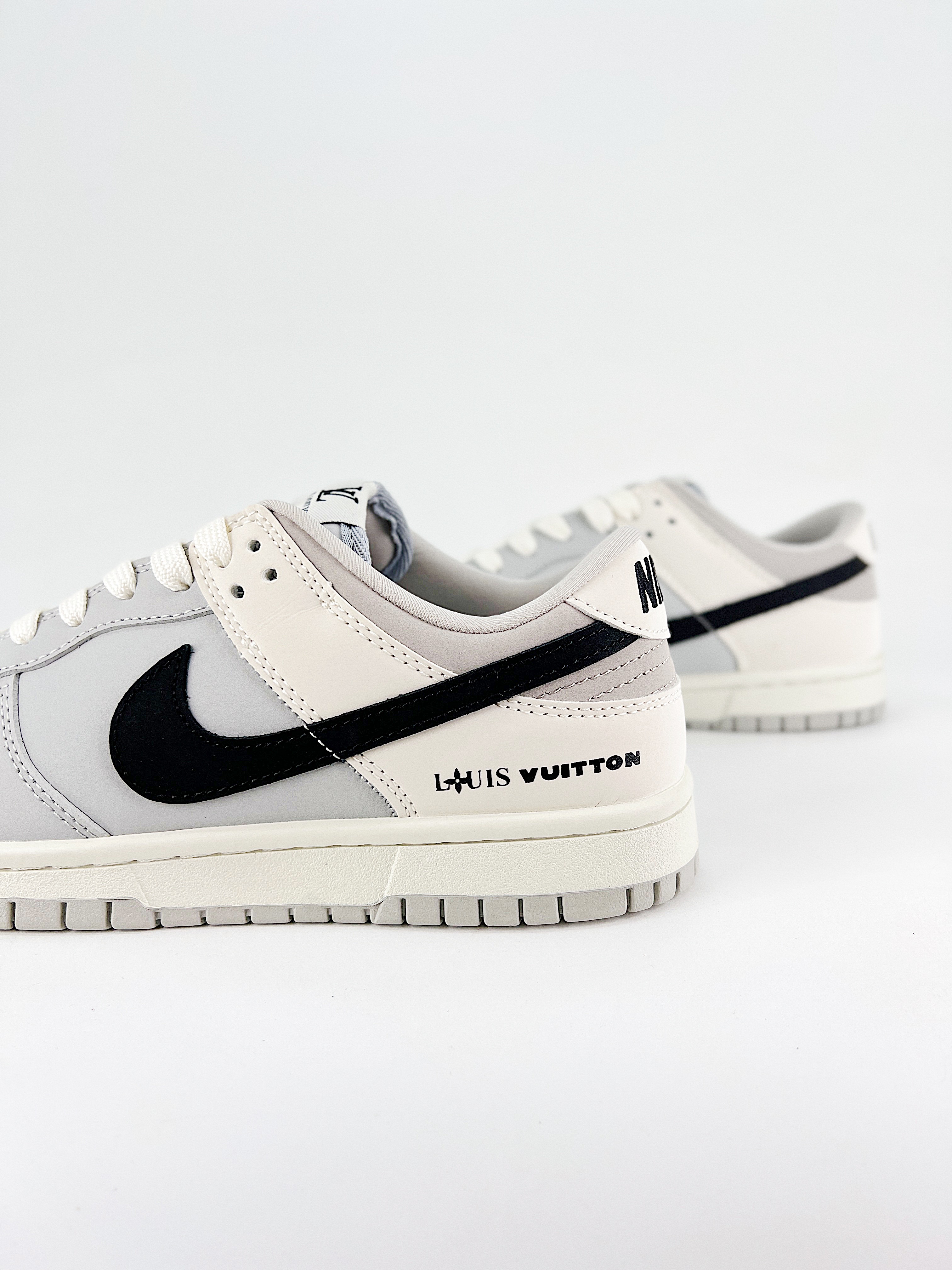 $26.99 NIKE DUNK SB LOW X5860 gallery