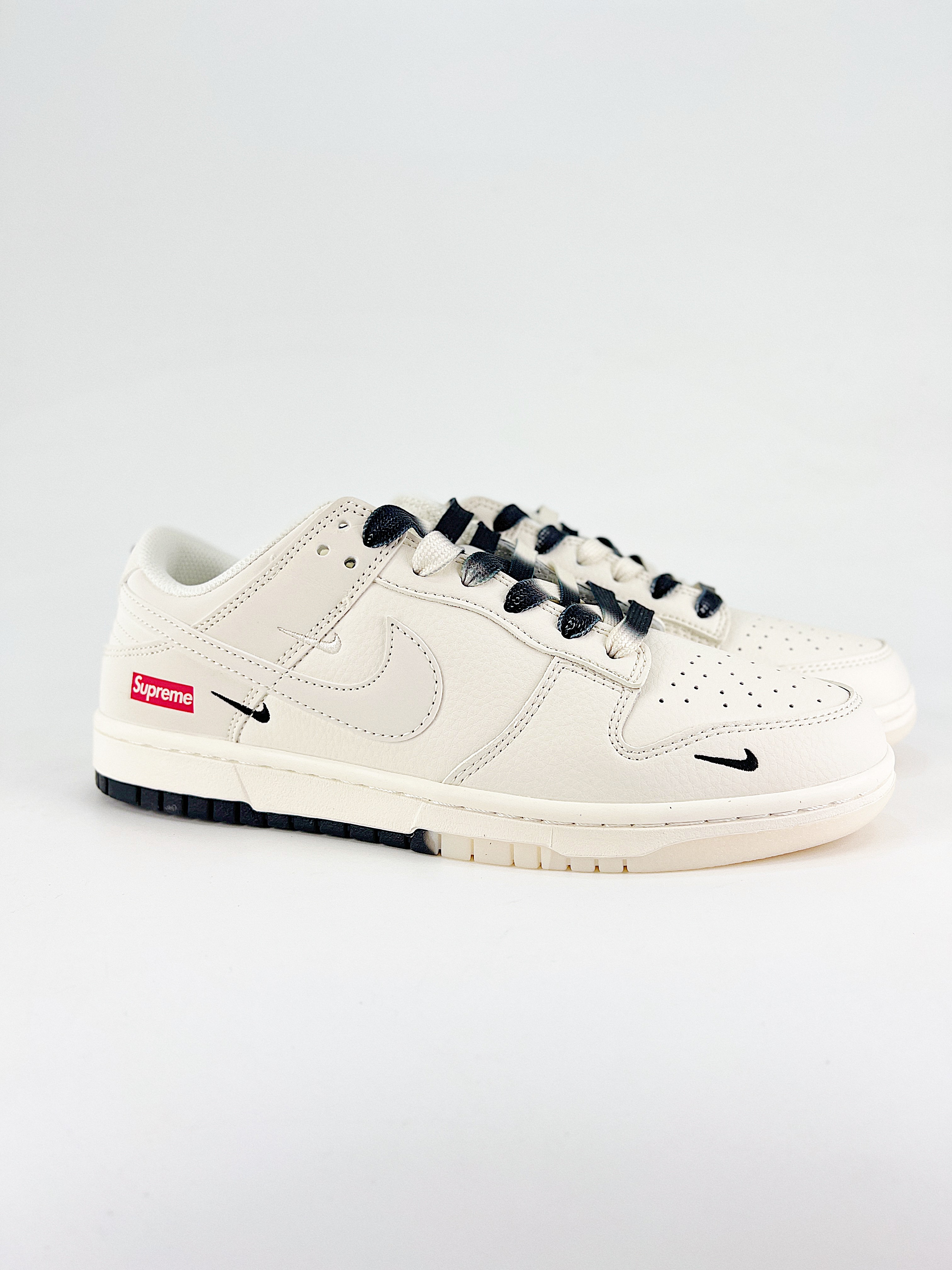 $26.99 NIKE DUNK SB LOW X5860 gallery
