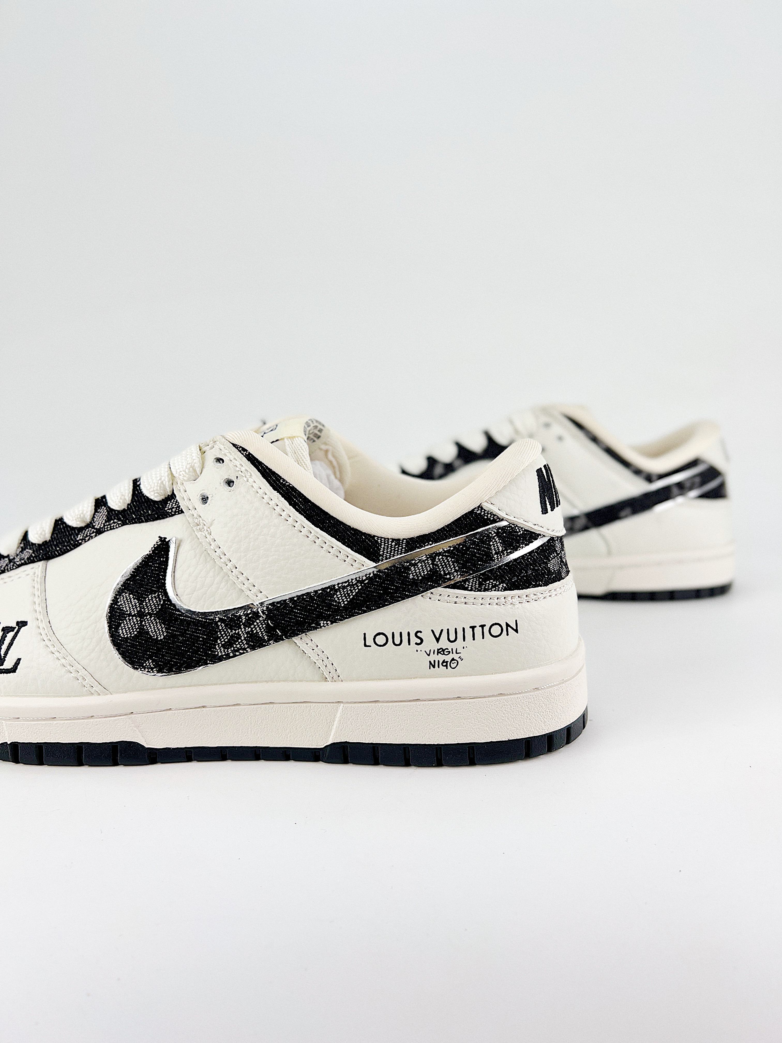$26.99 NIKE DUNK SB LOW X5860 gallery
