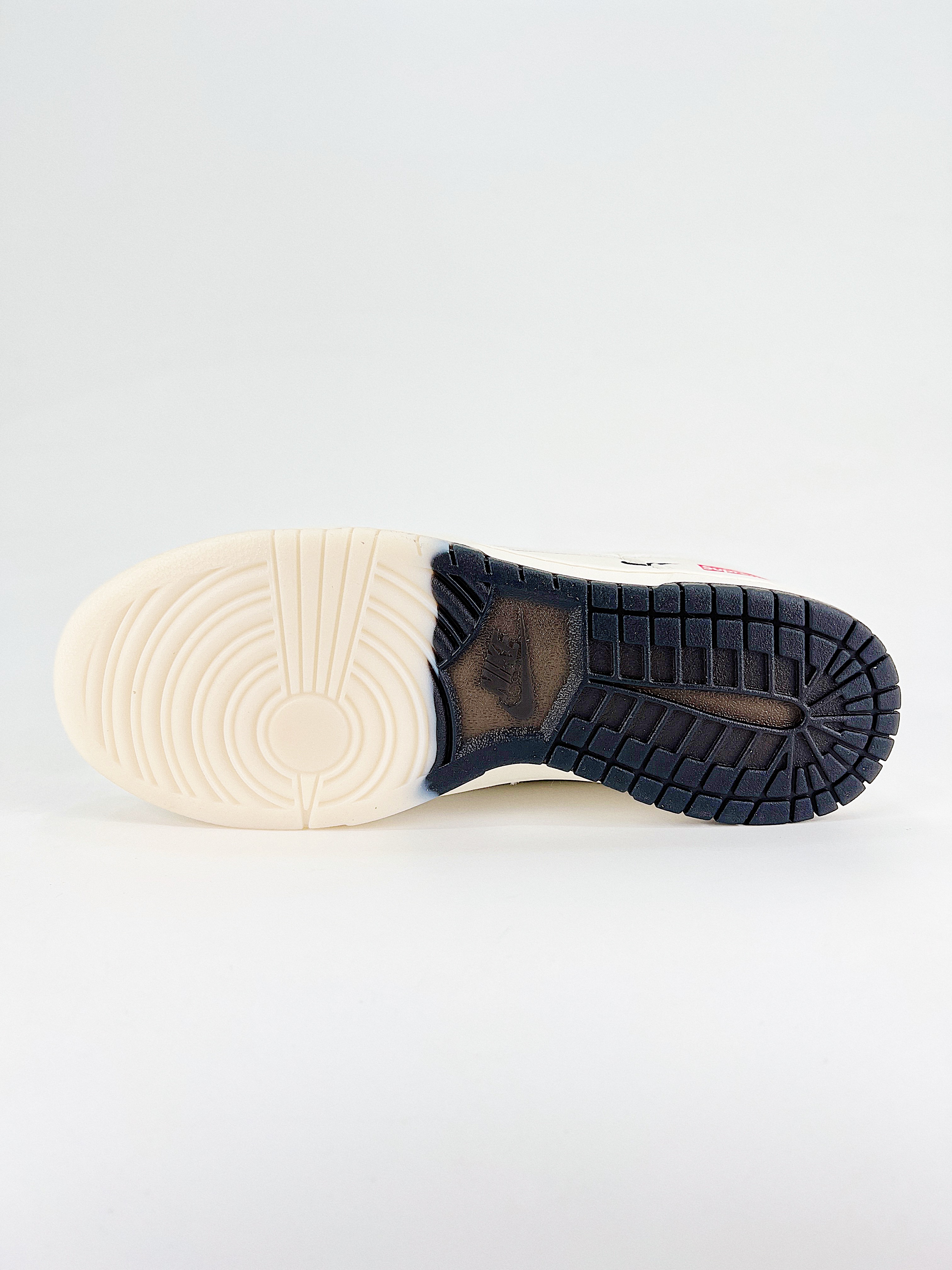 $26.99 NIKE DUNK SB LOW X5860 gallery