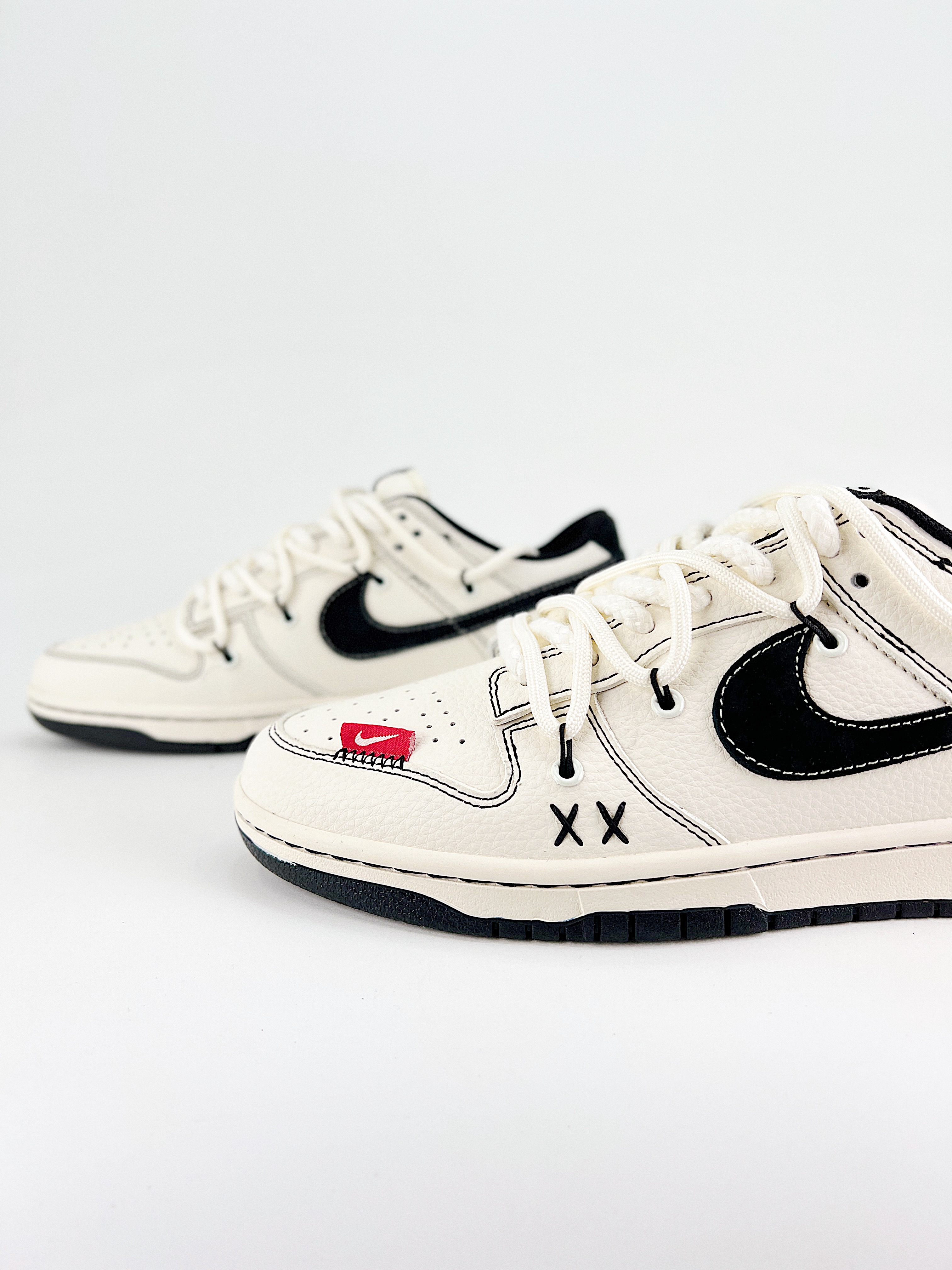$26.99 NIKE DUNK SB LOW X5860 gallery