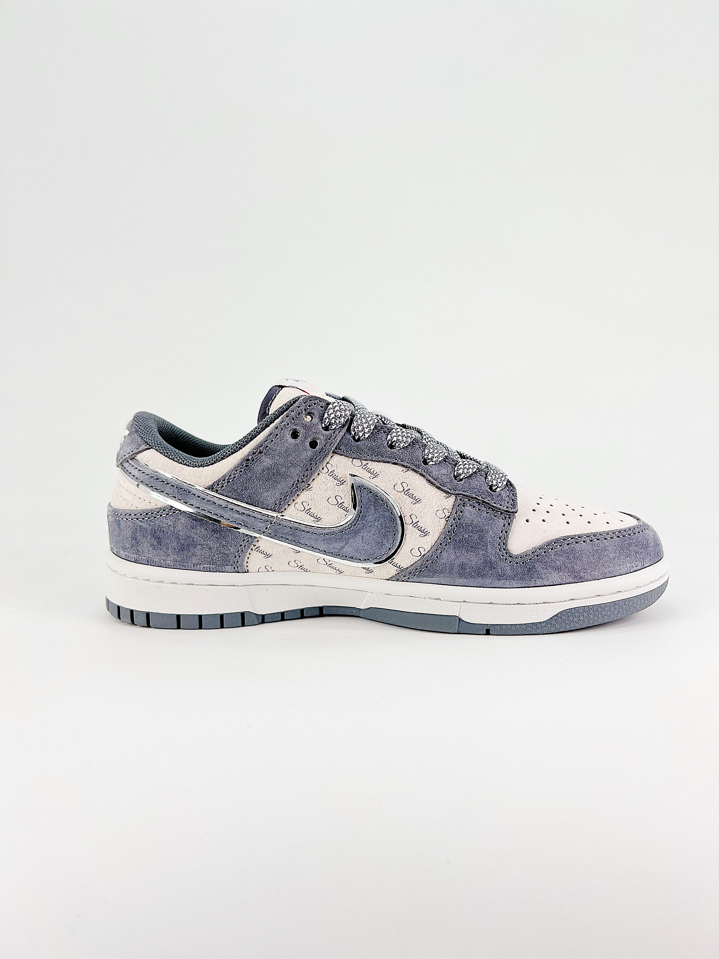 $26.99 NIKE DUNK SB LOW X5860 gallery