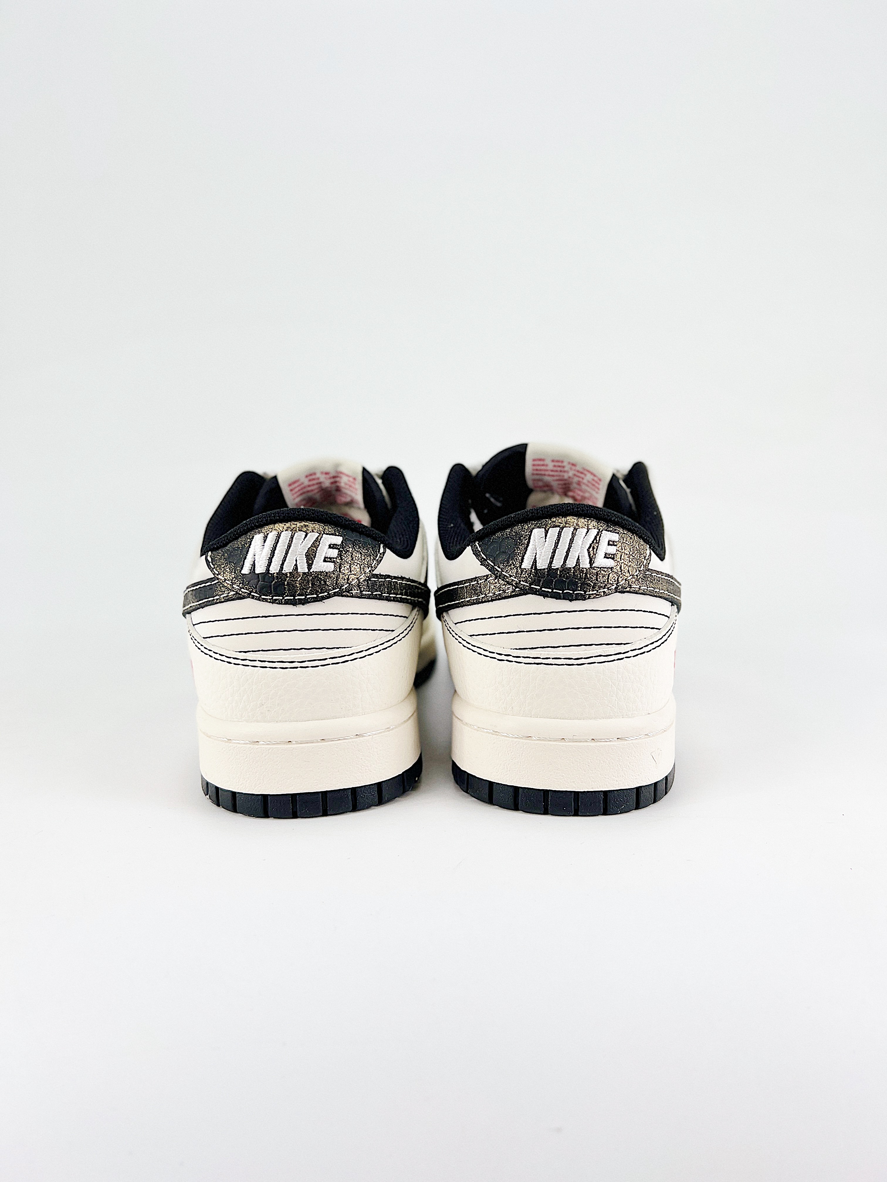 $26.99 NIKE DUNK SB LOW X5860 gallery