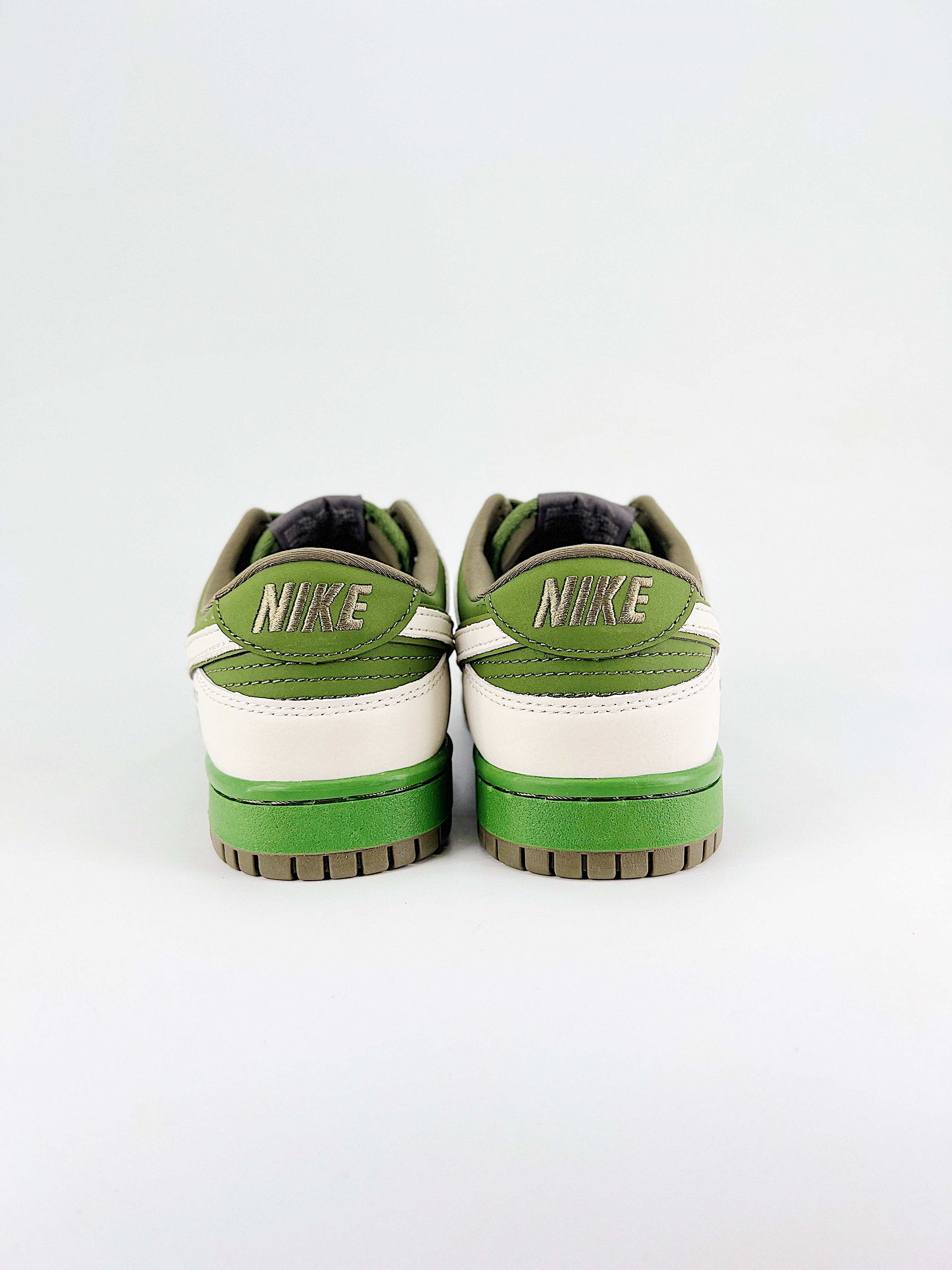 $26.99 NIKE DUNK SB LOW X5860 gallery