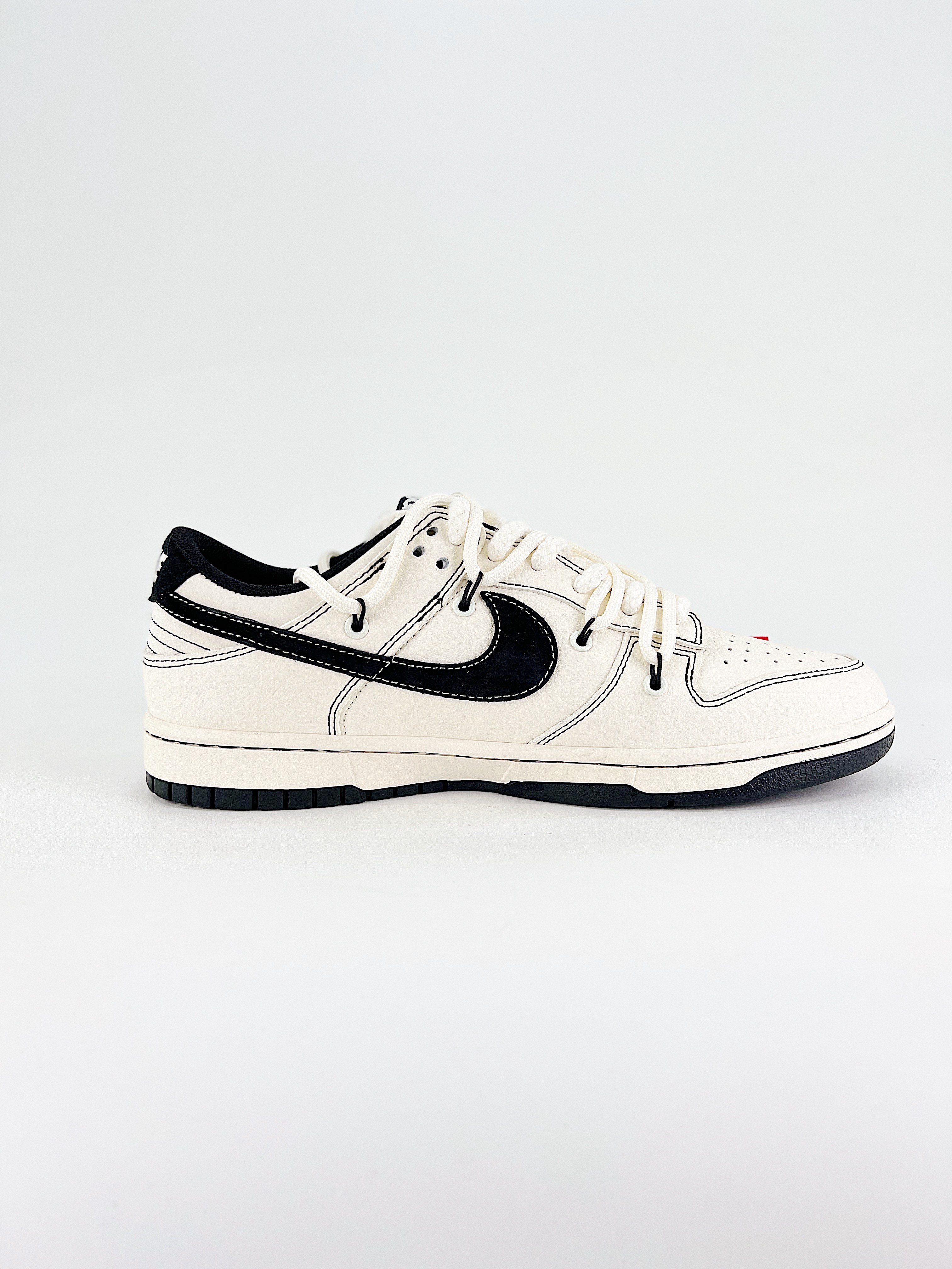 $26.99 NIKE DUNK SB LOW X5860 gallery
