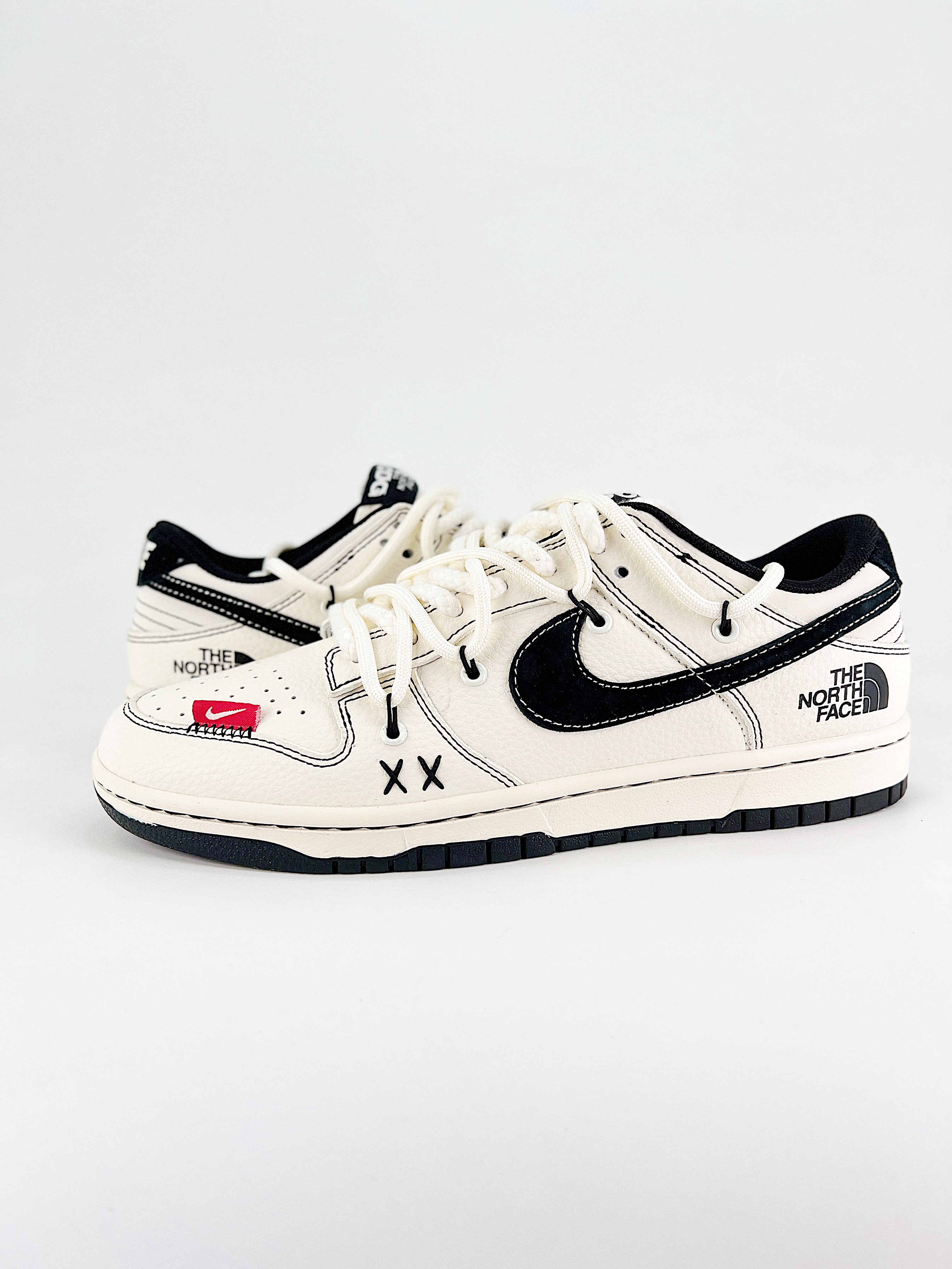 $26.99 NIKE DUNK SB LOW X5860 gallery