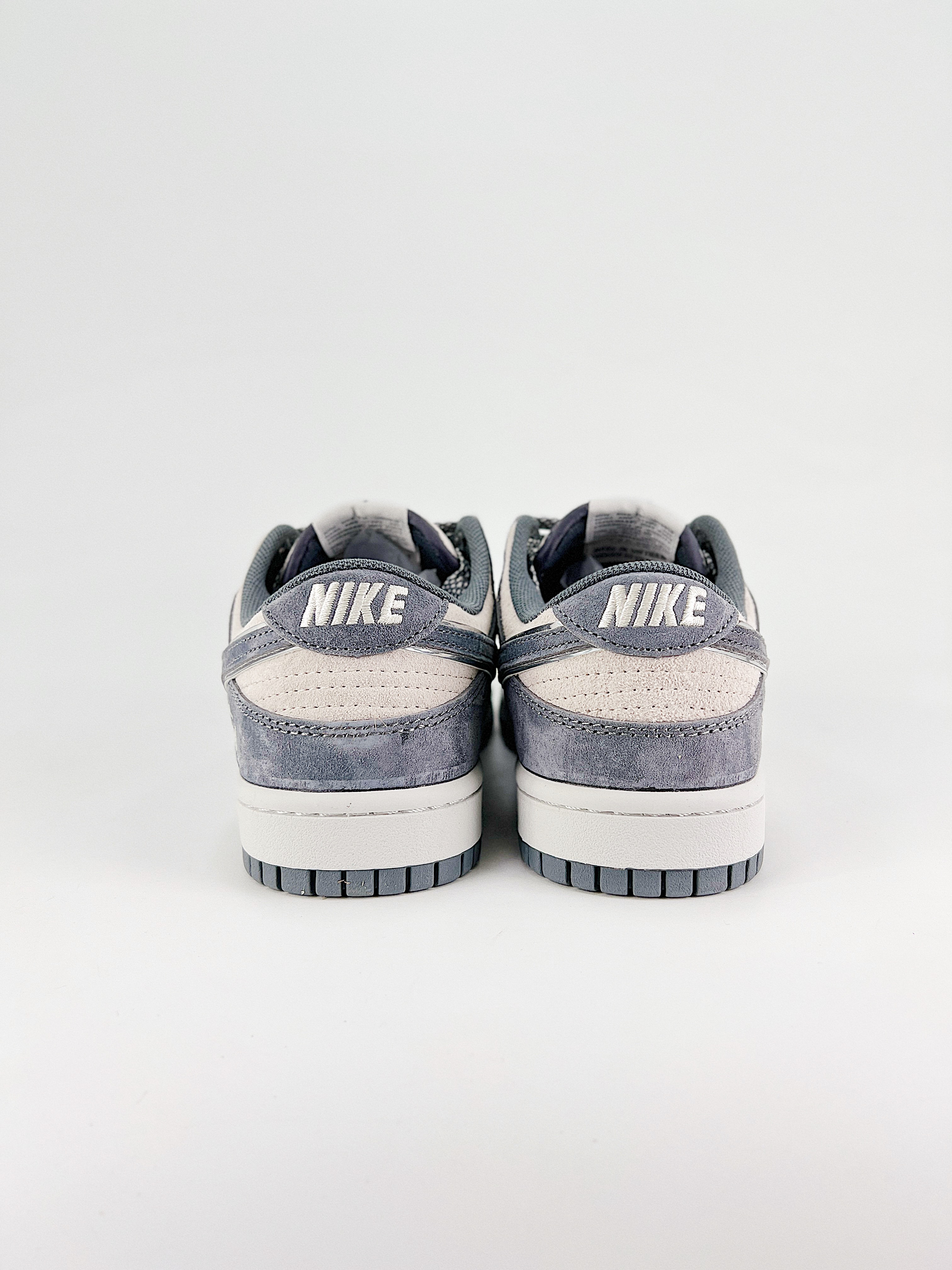 $26.99 NIKE DUNK SB LOW X5860 gallery