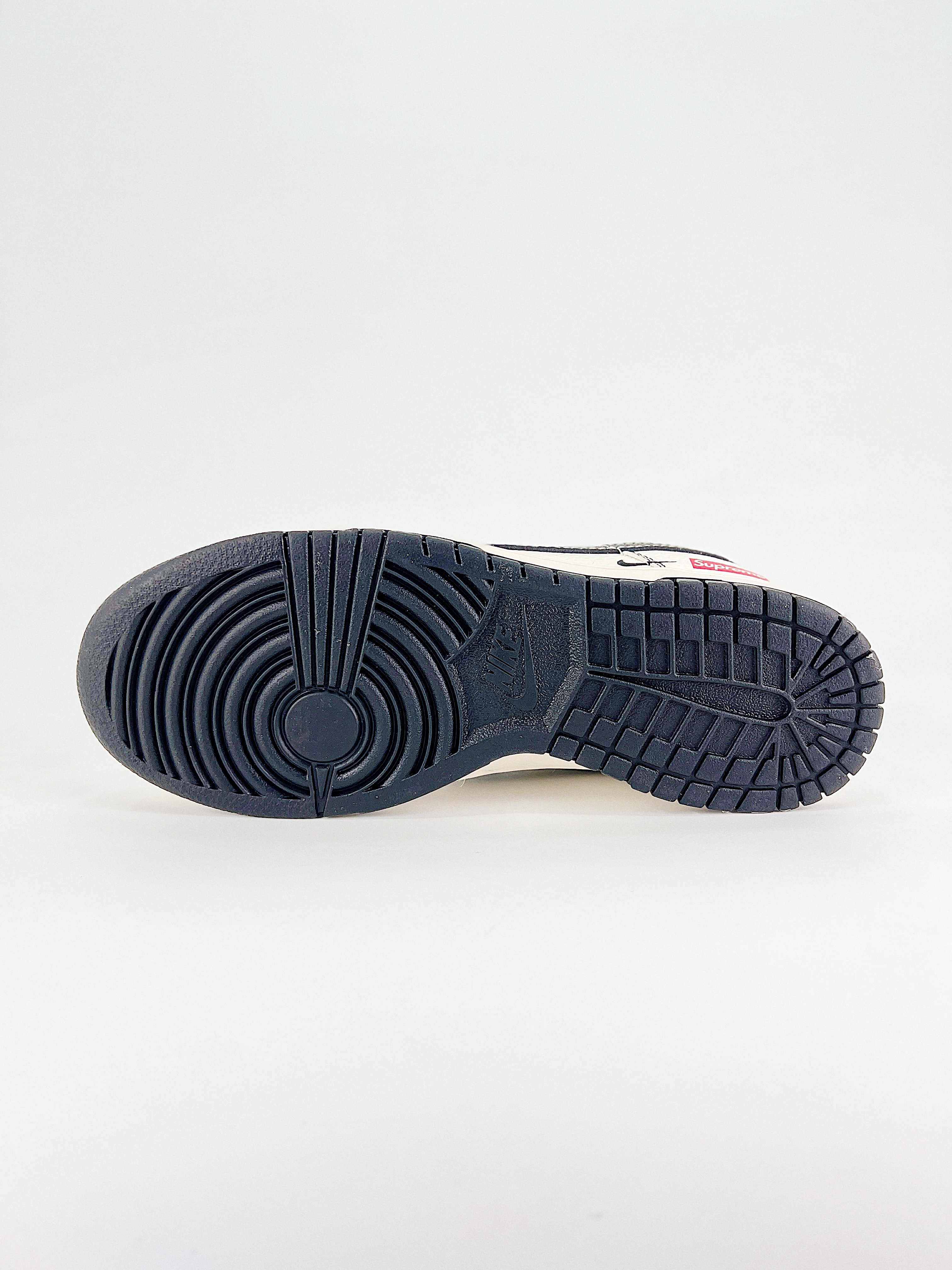 $26.99 NIKE DUNK SB LOW X5860 gallery