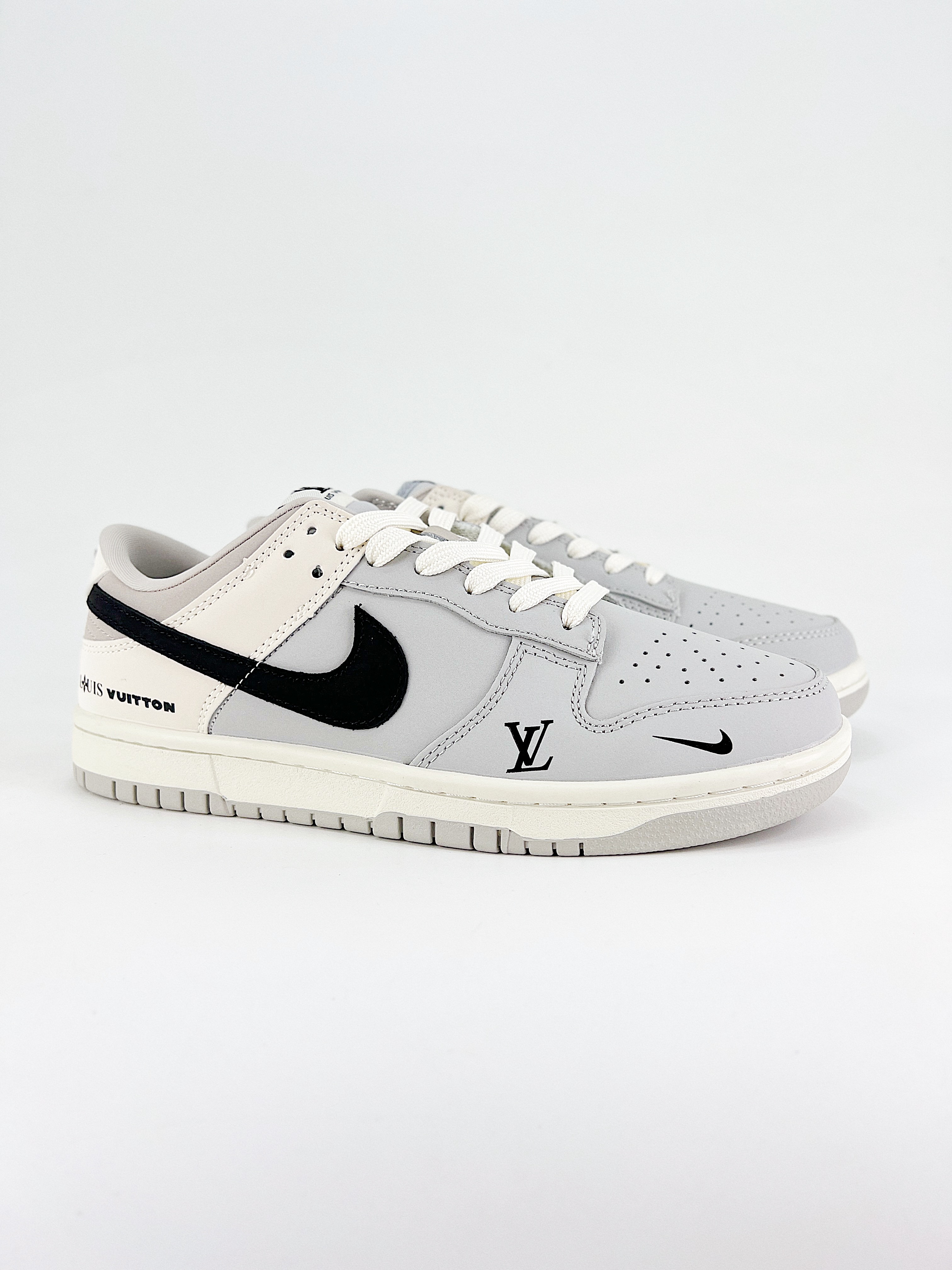 $26.99 NIKE DUNK SB LOW X5860 gallery