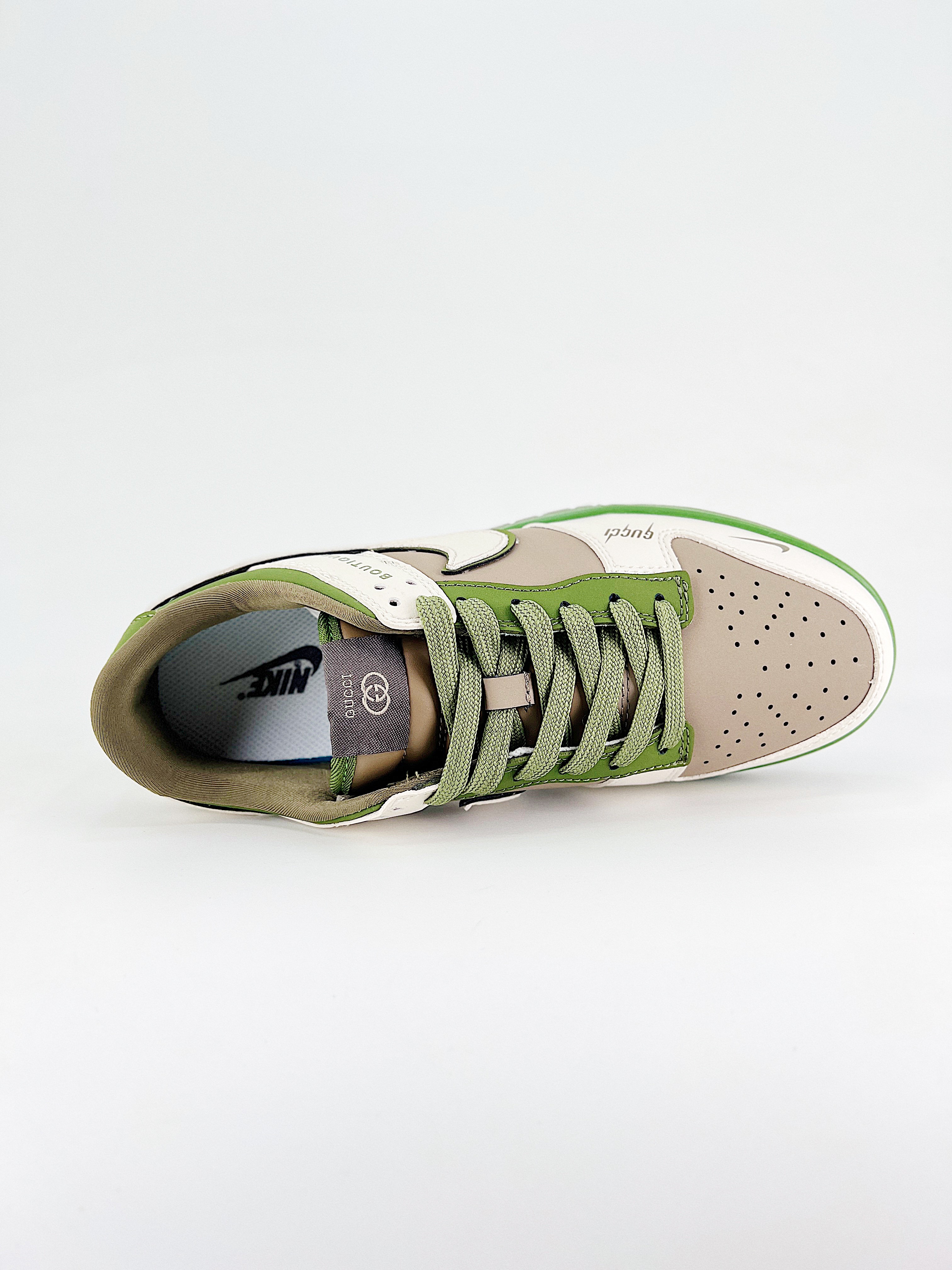 $26.99 NIKE DUNK SB LOW X5860 gallery