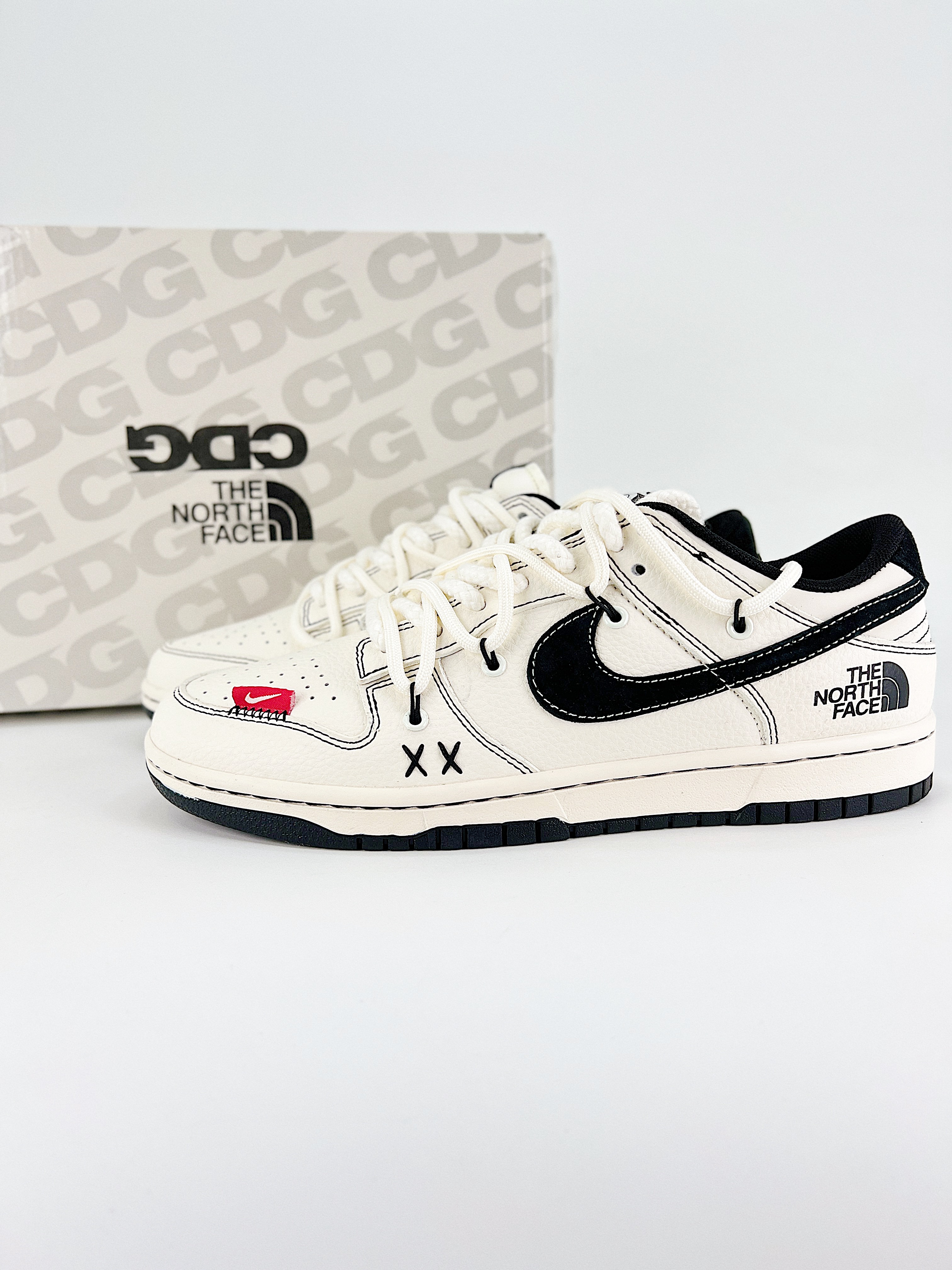 $26.99 NIKE DUNK SB LOW X5860 gallery