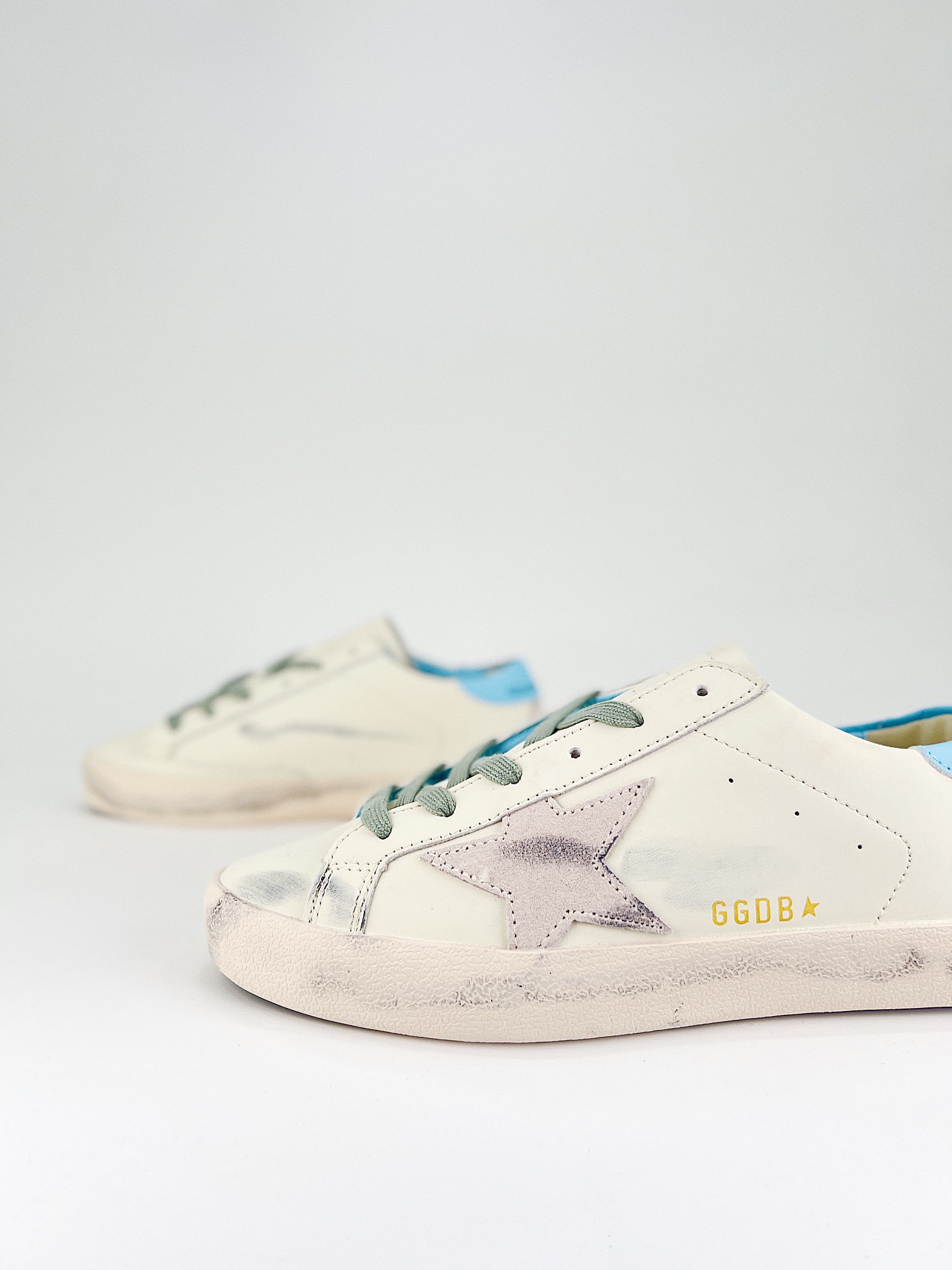 $28.99 GGDB Golden Goose X5247 gallery