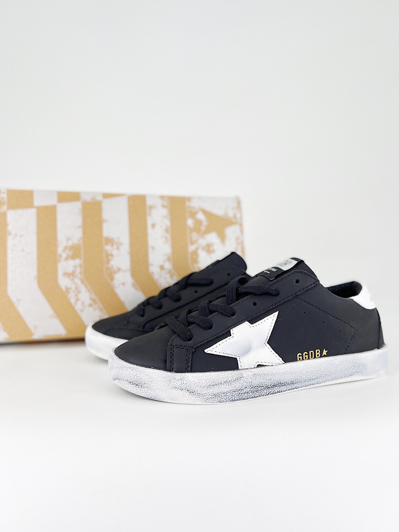 $28.99 GGDB Golden Goose X5248 gallery