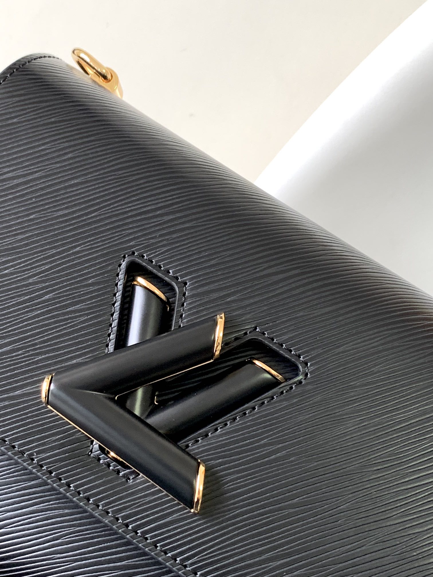 $28.99 LV M57517 X2399 gallery