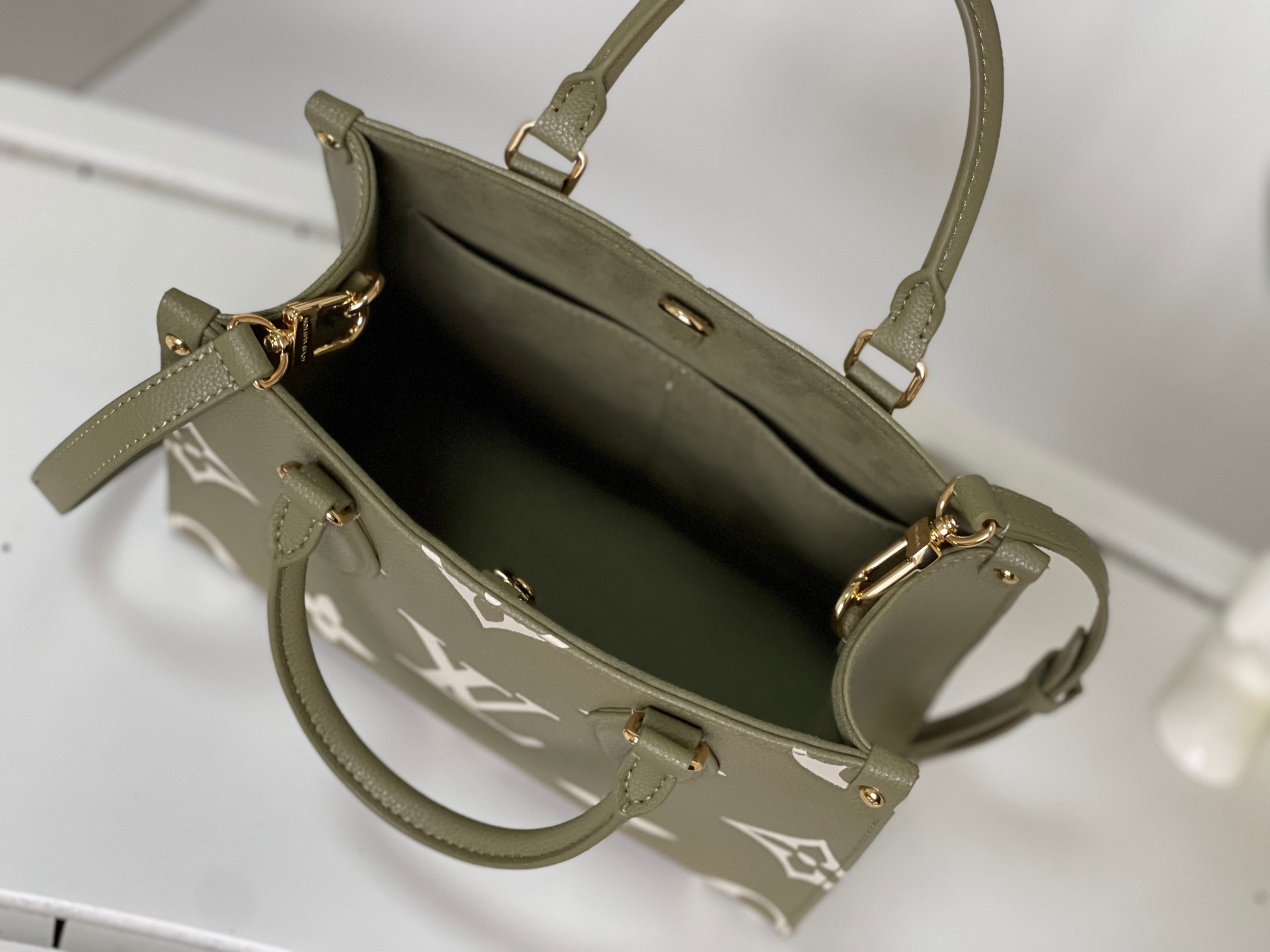 $28.99 LV m46647 X4454 gallery