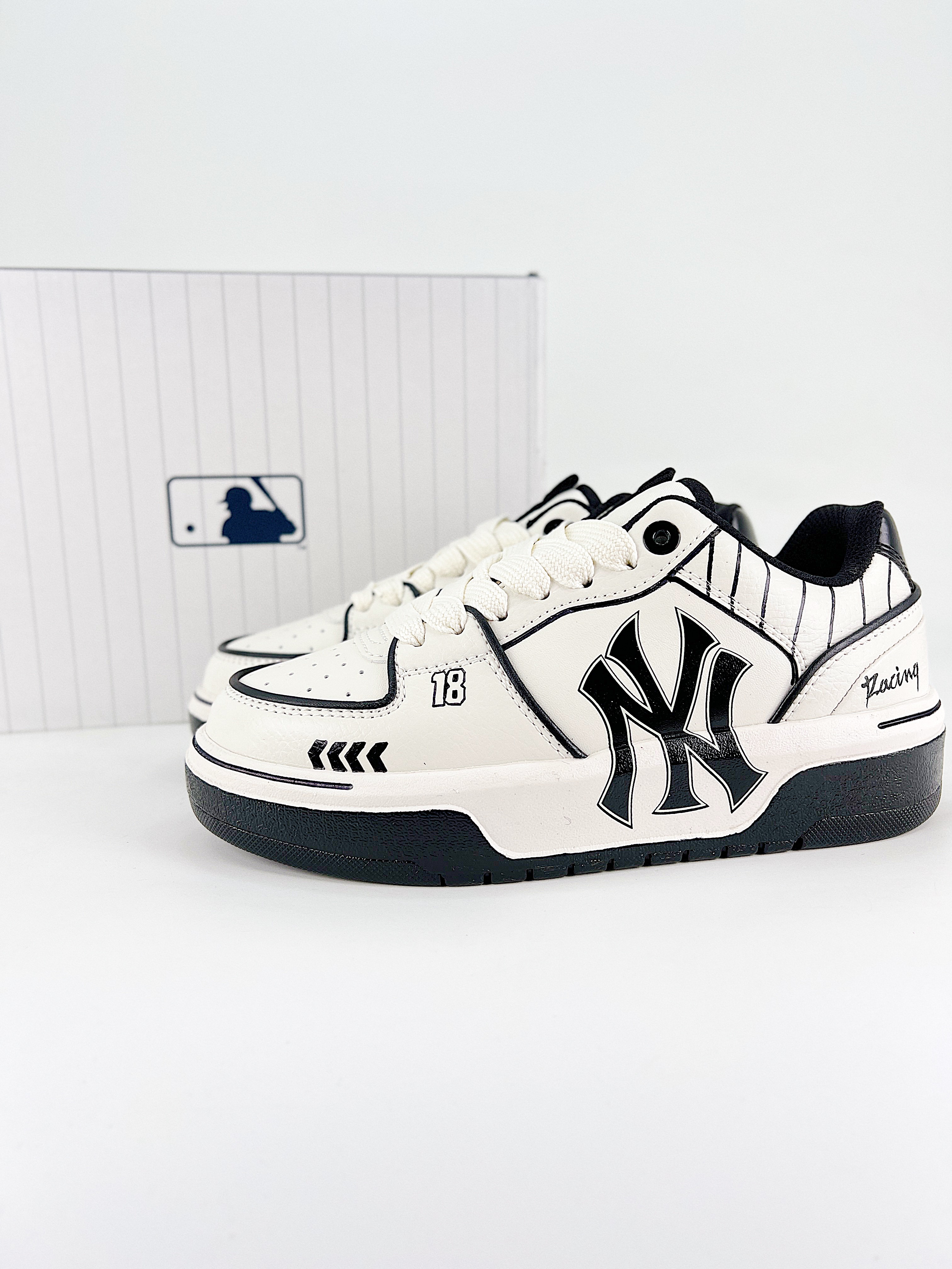 $28.99 MLB Chunky Liner New York Yankees X5298 gallery