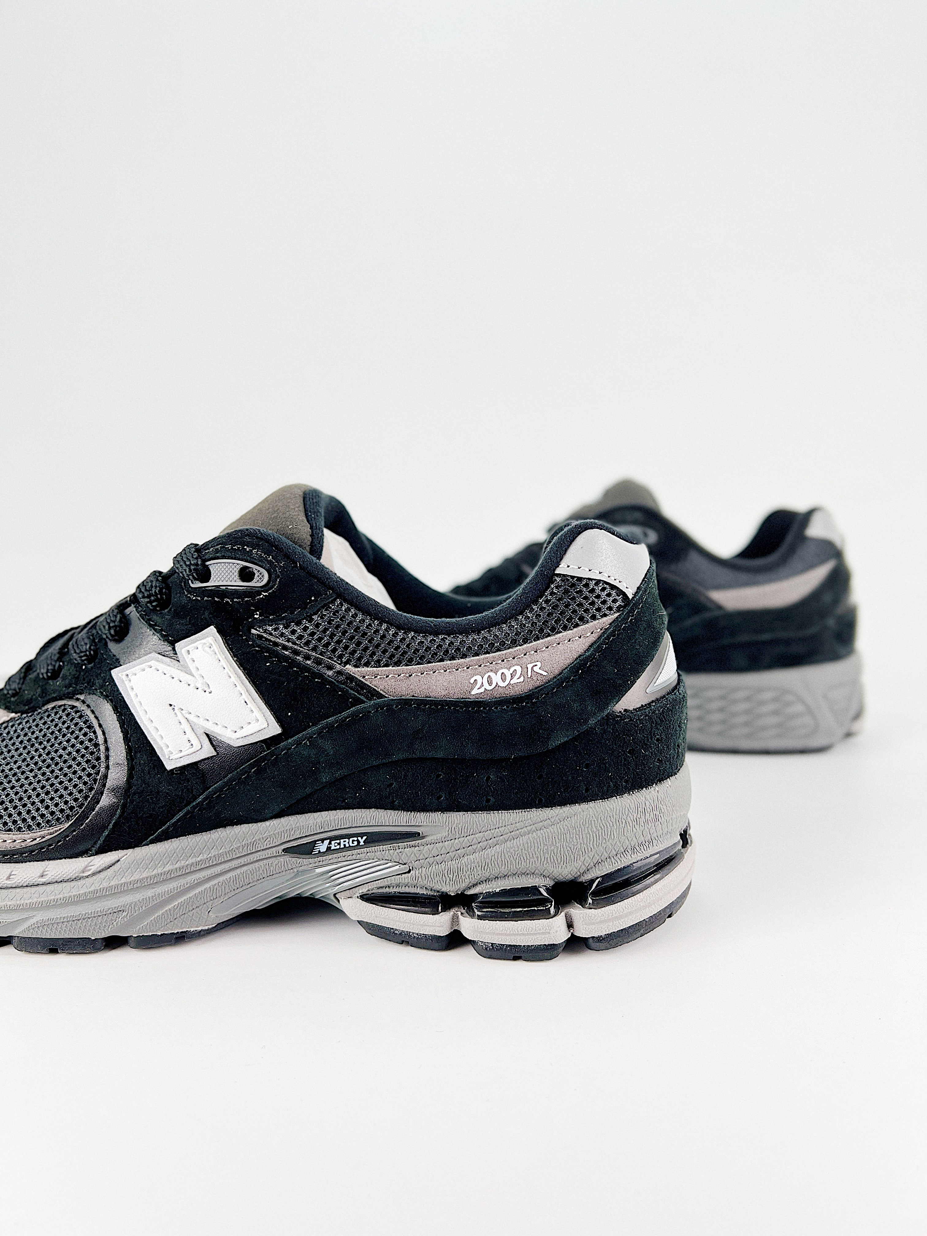 $28.99 New Balance 2002 X5251 gallery