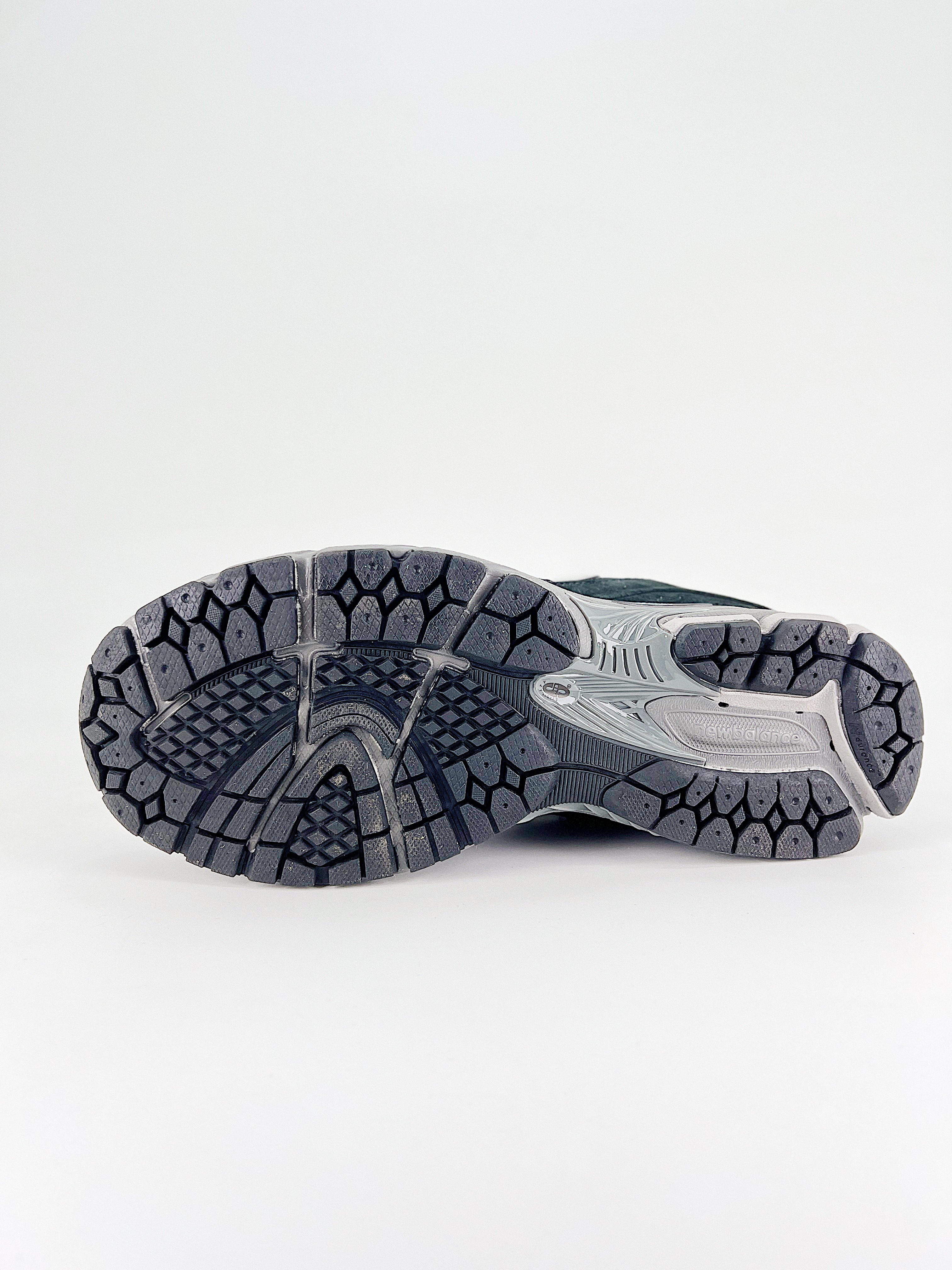 $28.99 New Balance 2002 X5251 gallery