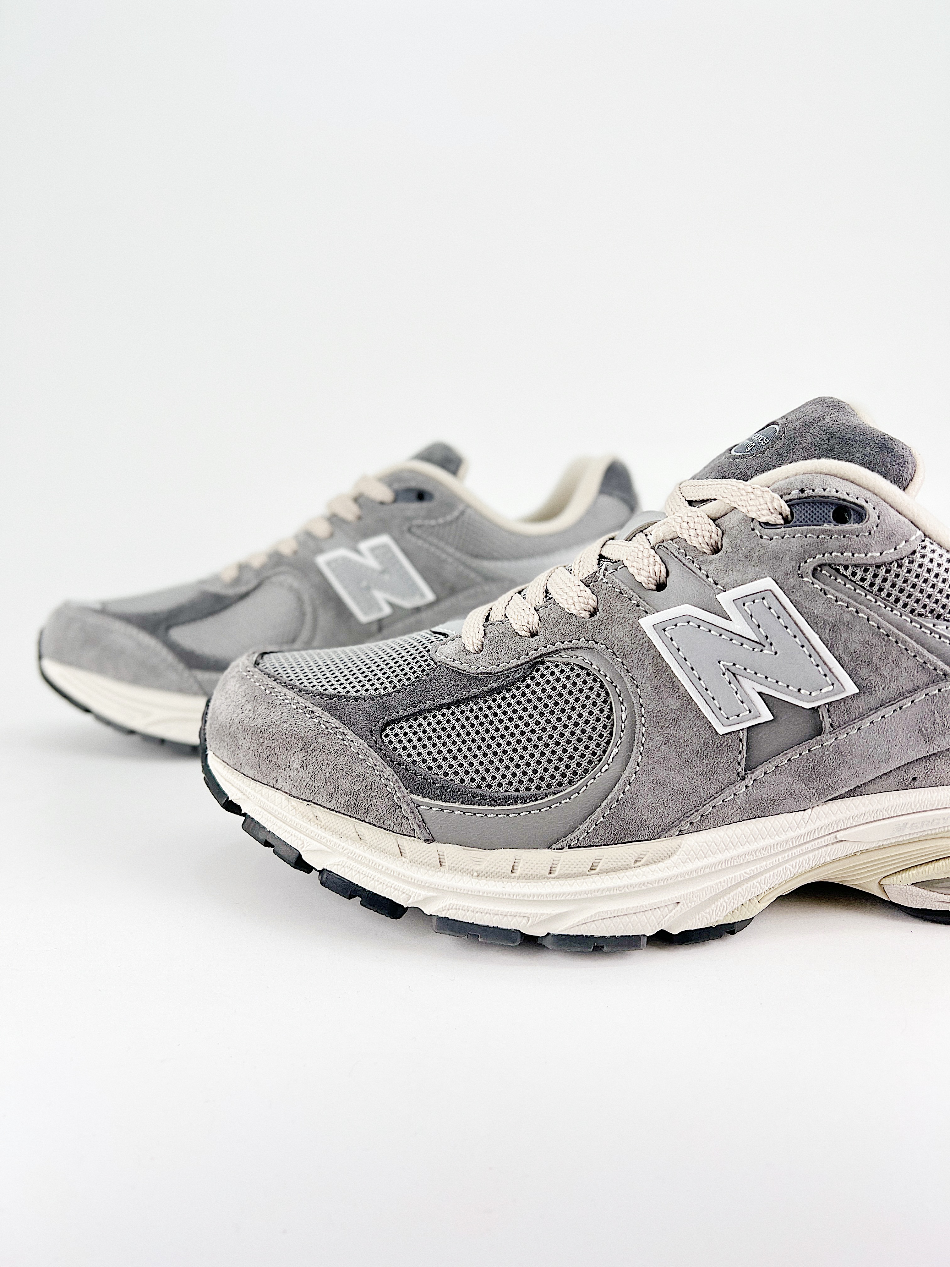 $28.99 New Balance 2002 X5276 gallery