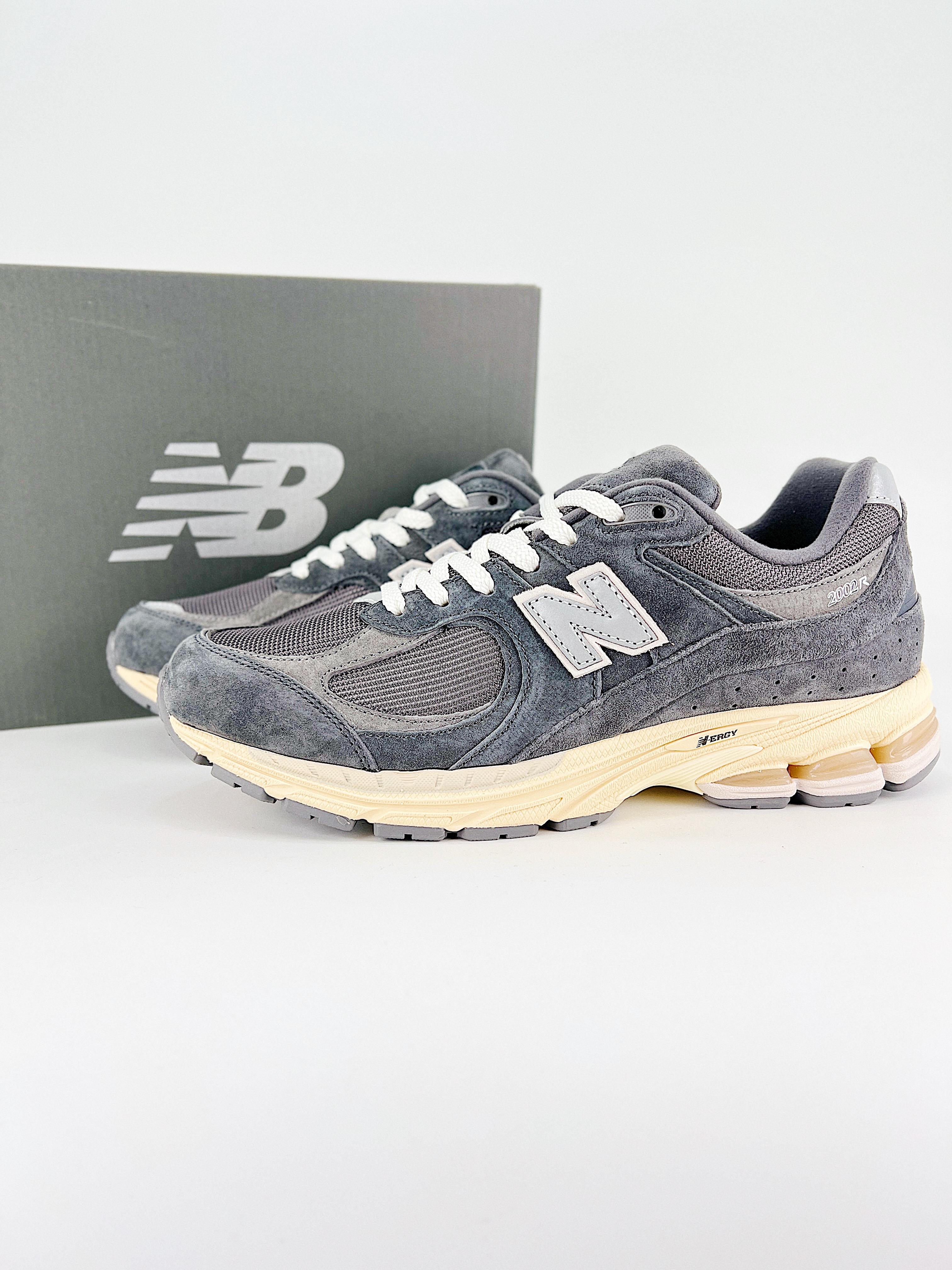 $28.99 New Balance 2002 X5277 gallery