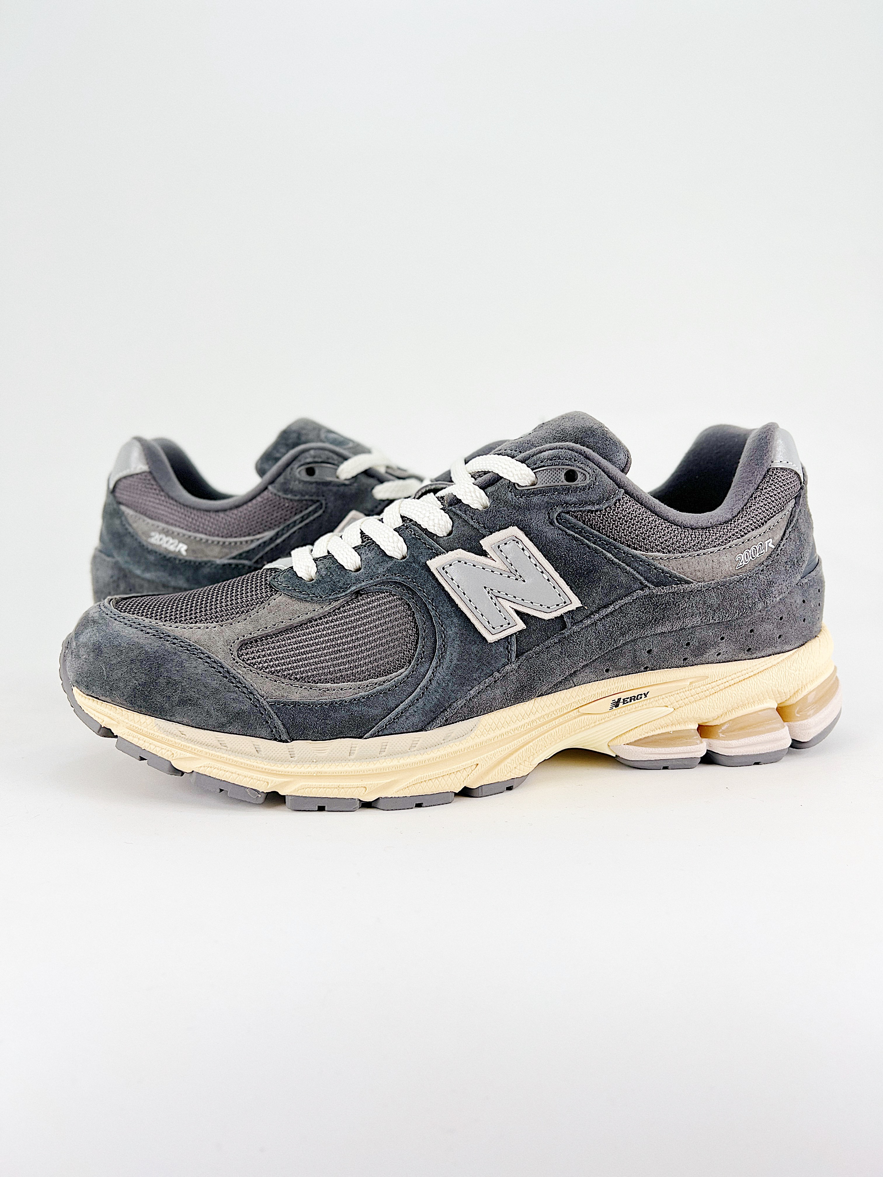 $28.99 New Balance 2002 X5277 gallery
