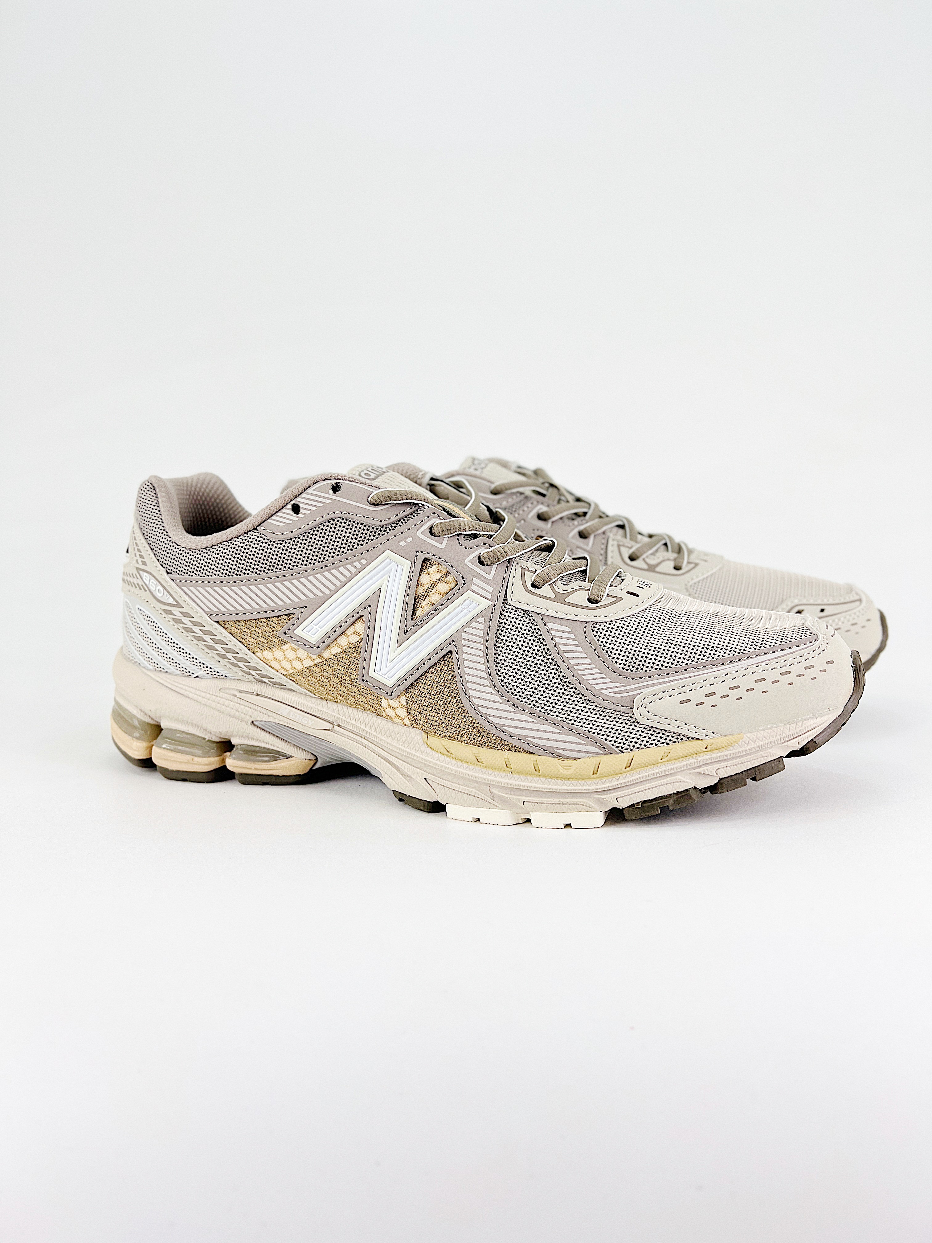 $28.99 New Balance ML860 X5283 gallery