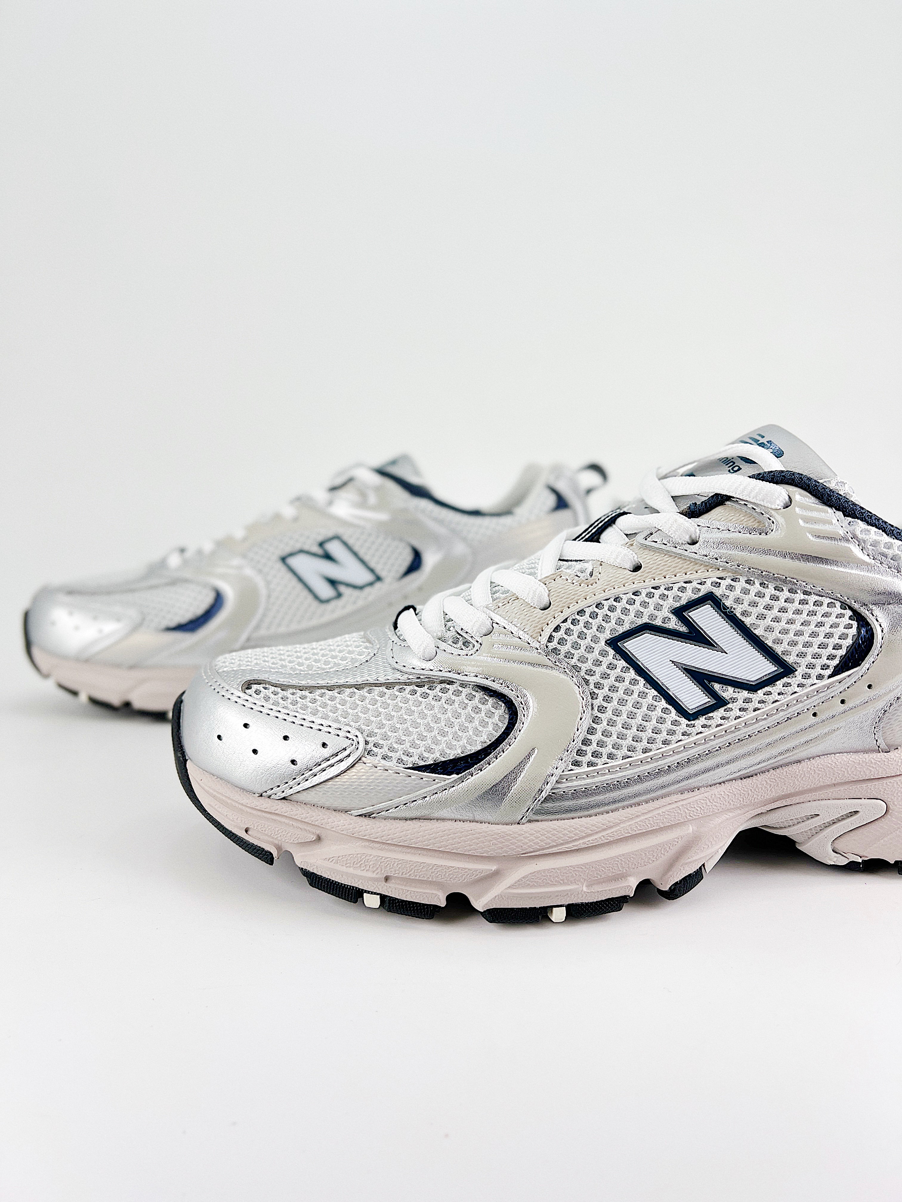 $28.99 New Balance MR530SG X5261 gallery