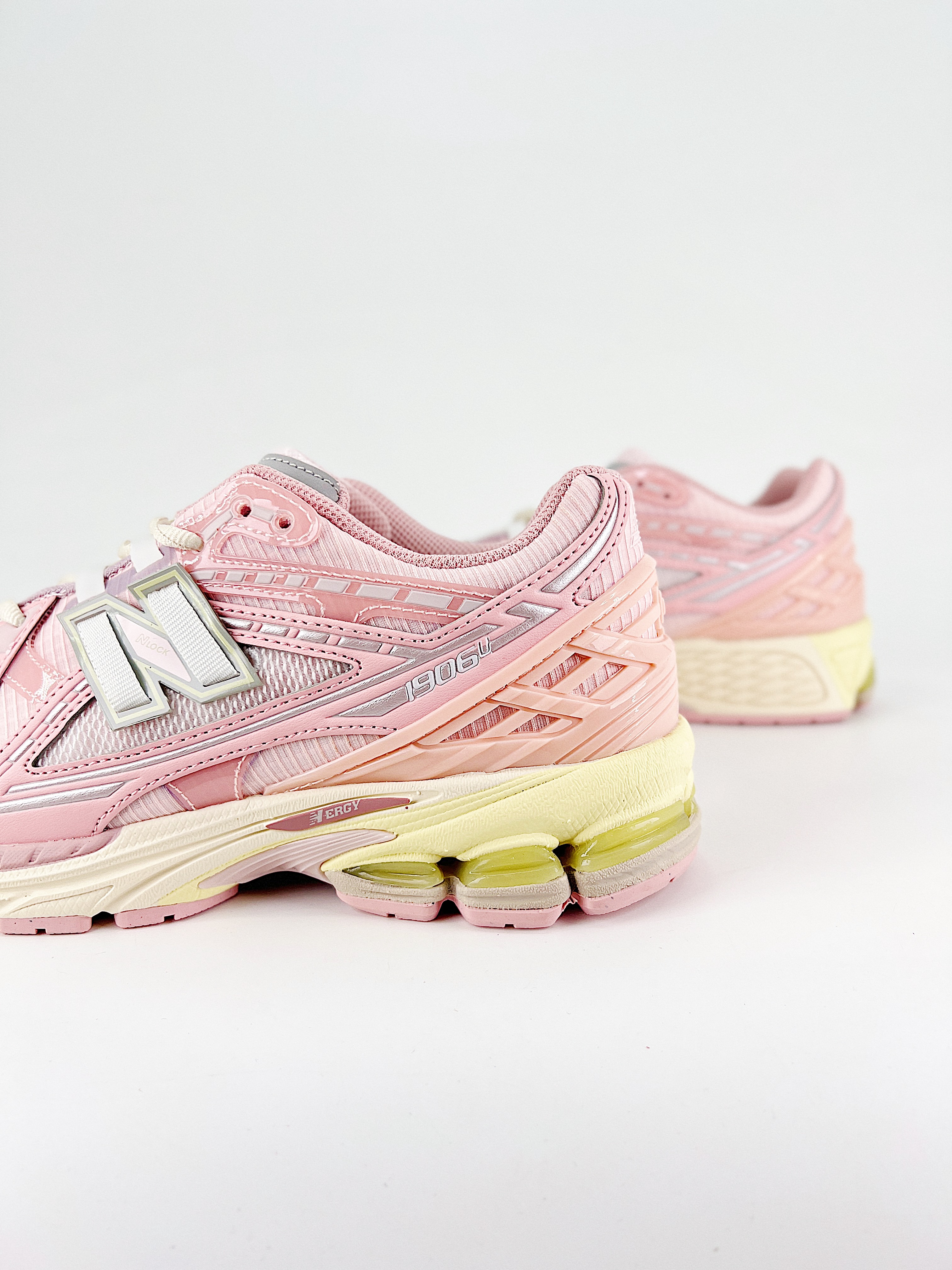 $28.99 New Balance NB1906 X5287 gallery