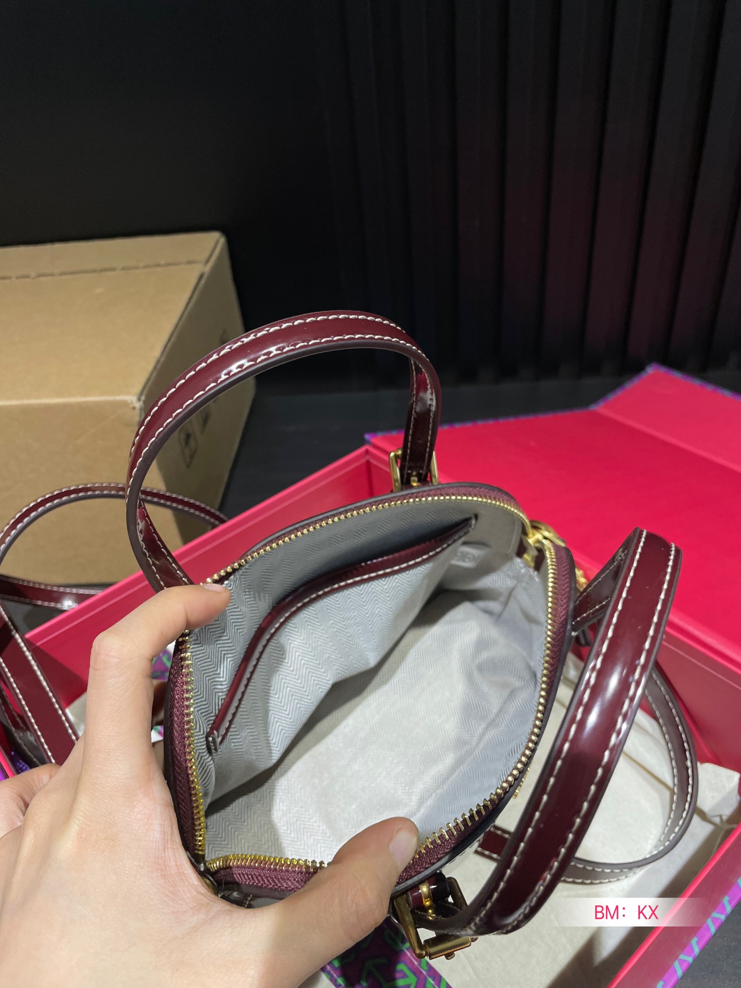 $28.99--TORY BURCH-X5449 gallery