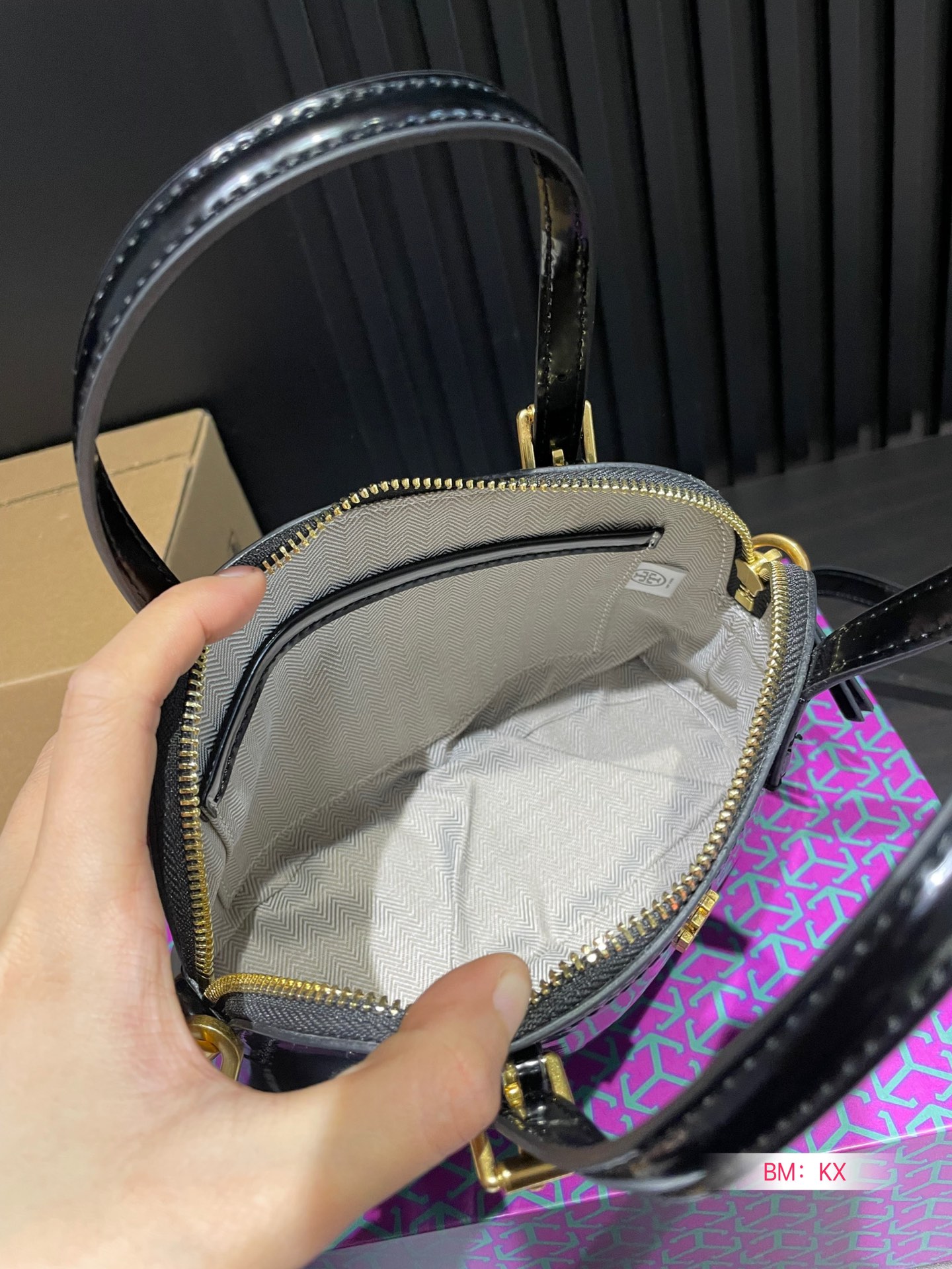 $28.99--TORY BURCH-X5449 gallery
