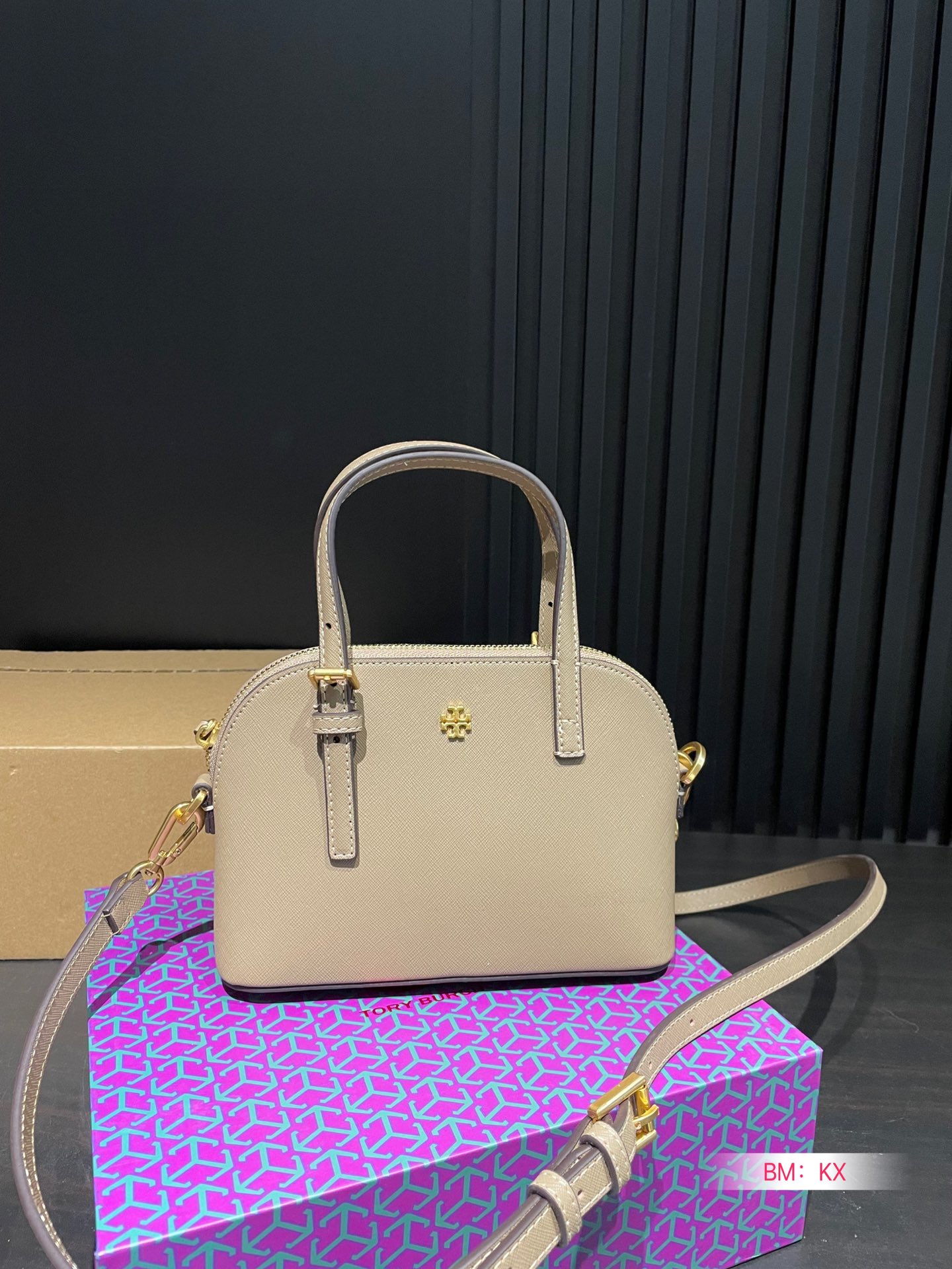 $28.99--TORY BURCH-X5449 gallery