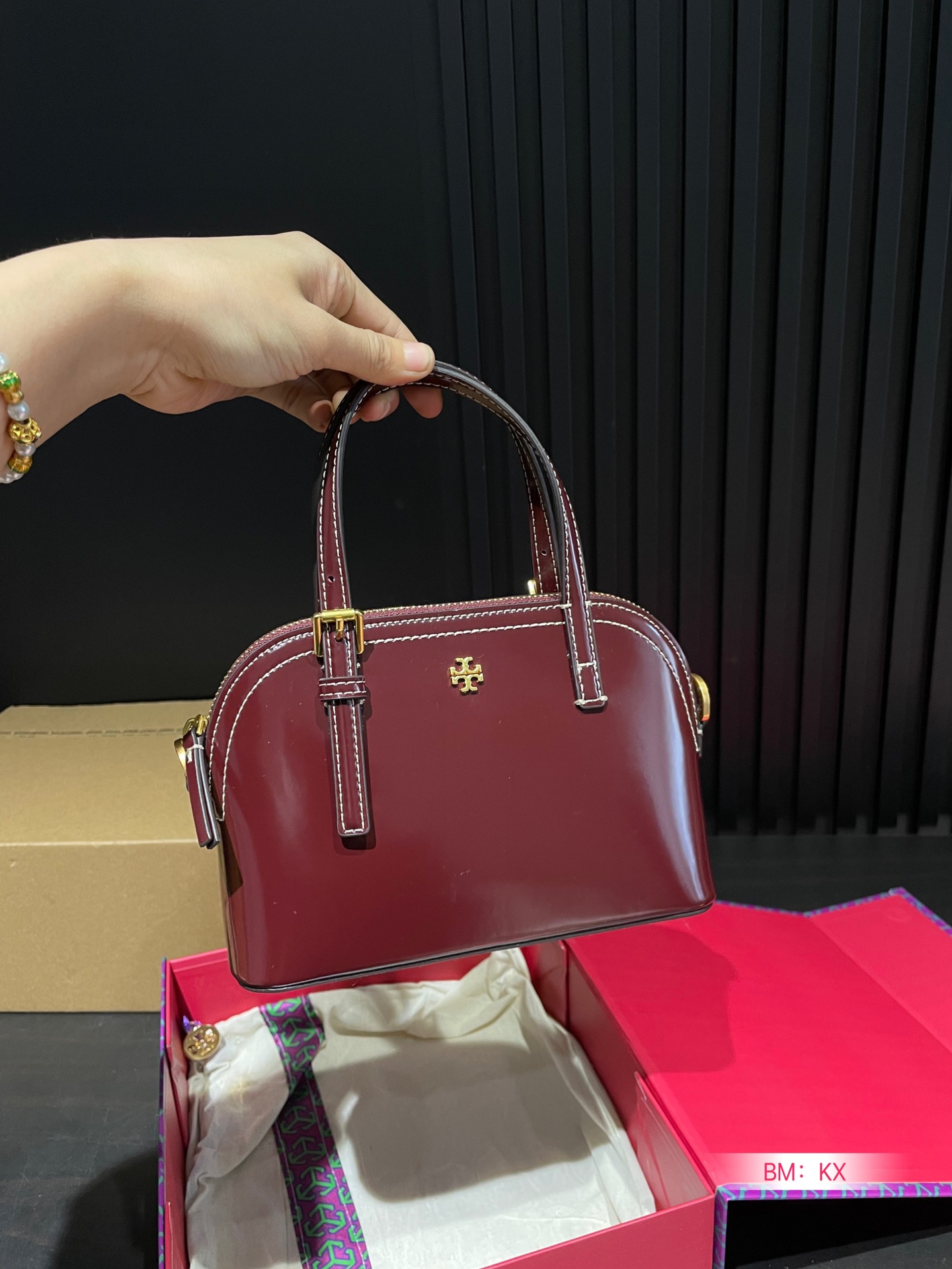 $28.99--TORY BURCH-X5449 gallery