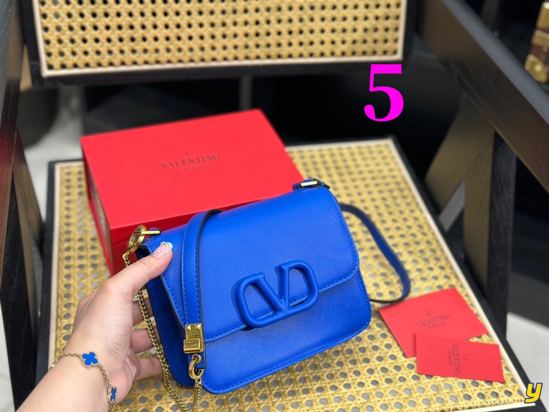 $28.99--VALENTINO-X5519 gallery