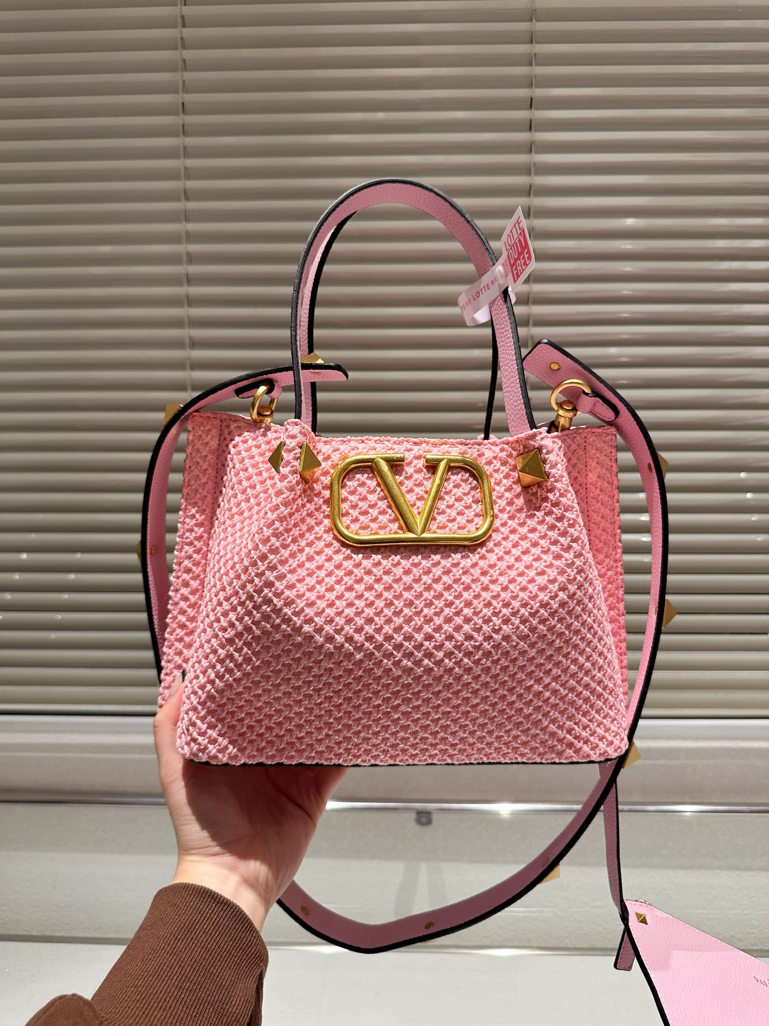 $28.99--Valentino-X5570 gallery