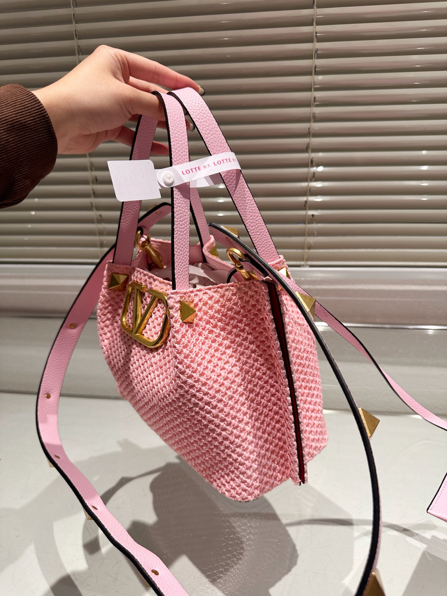 $28.99--Valentino-X5570 gallery