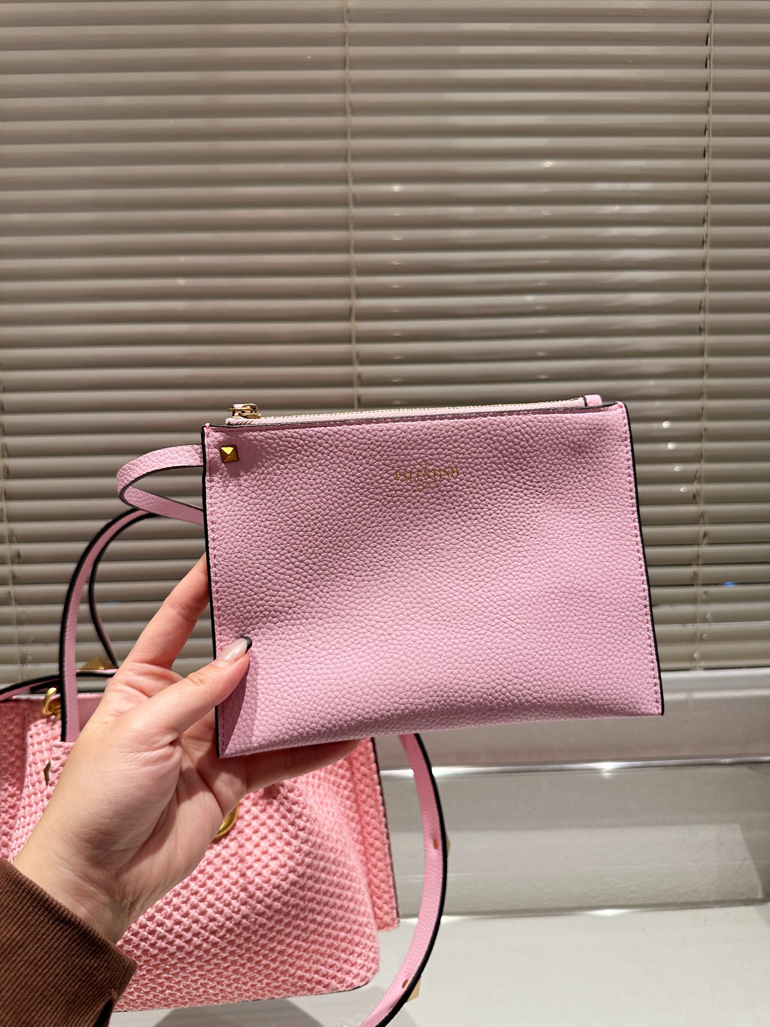 $28.99--Valentino-X5570 gallery