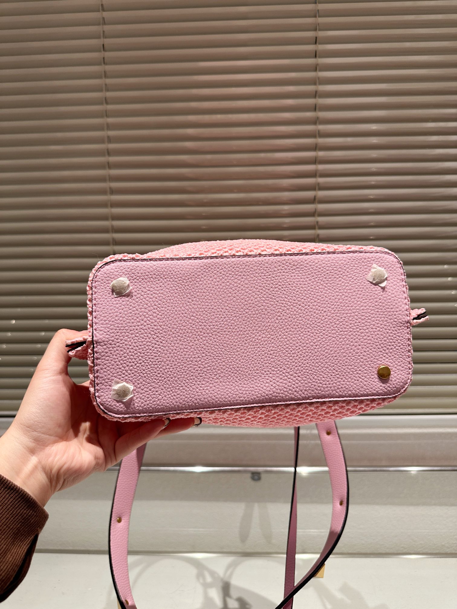 $28.99--Valentino-X5570 gallery