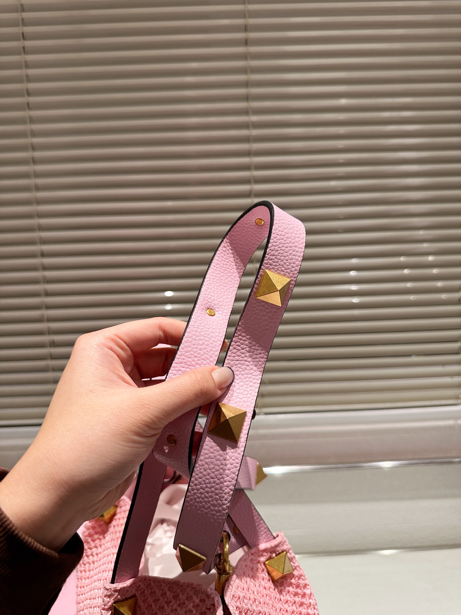 $28.99--Valentino-X5570 gallery