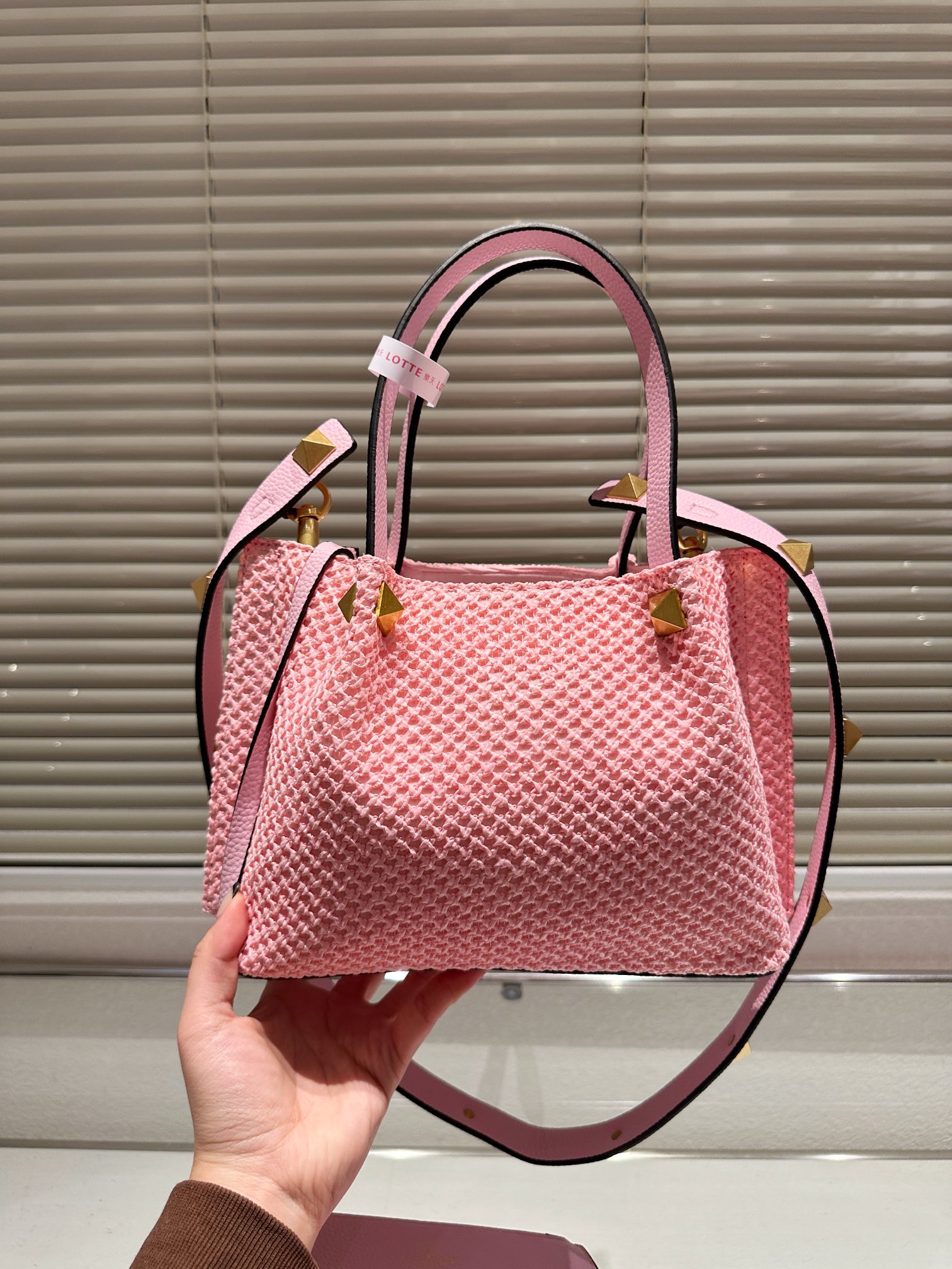 $28.99--Valentino-X5570 gallery