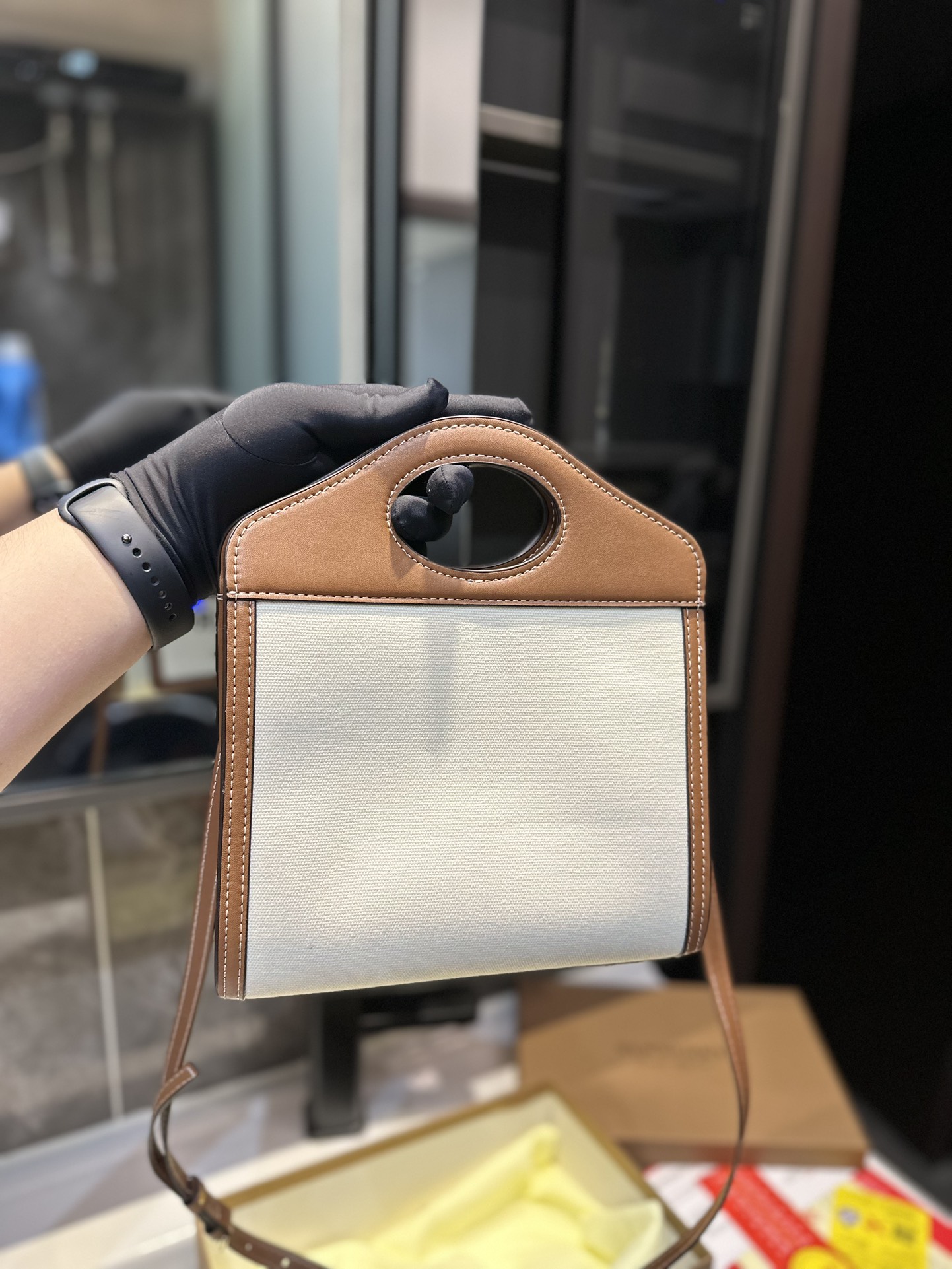 $28.99-Burberry-X5467 gallery