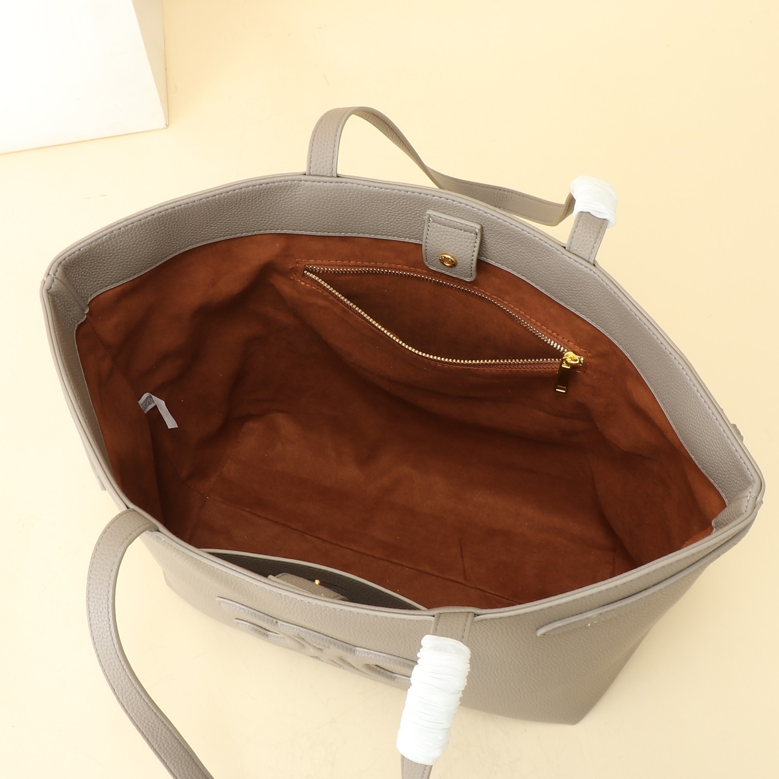 $28.99-Celine-X5622 gallery