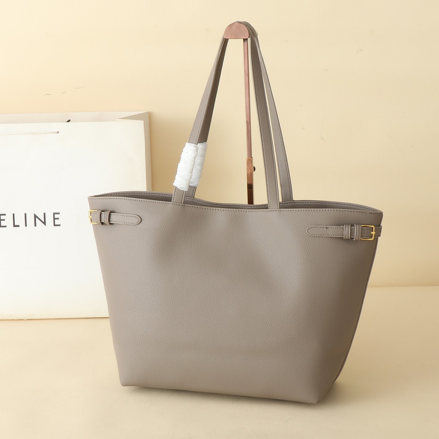 $28.99-Celine-X5622 gallery