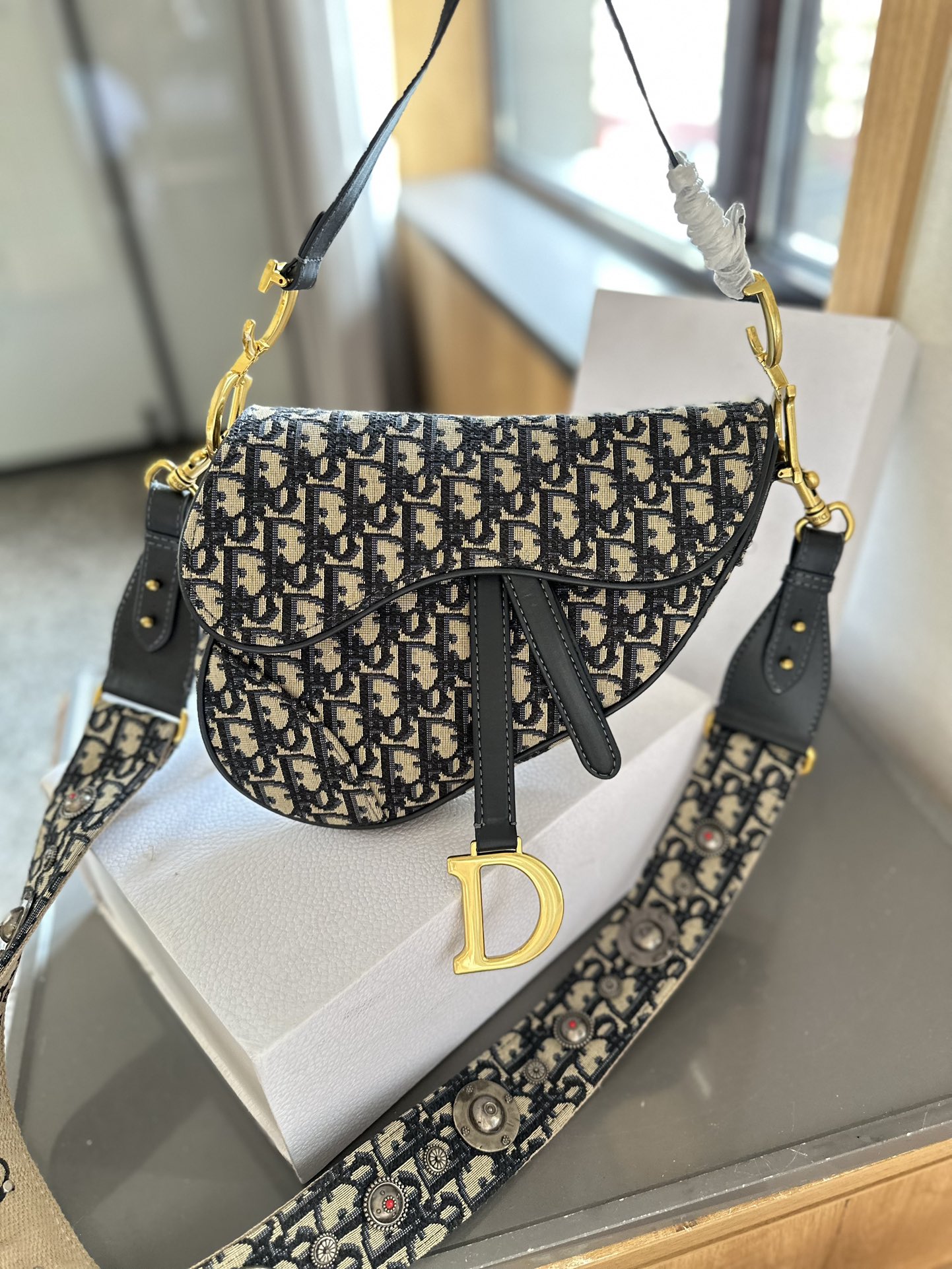 $28.99-DIOR-X5625 gallery