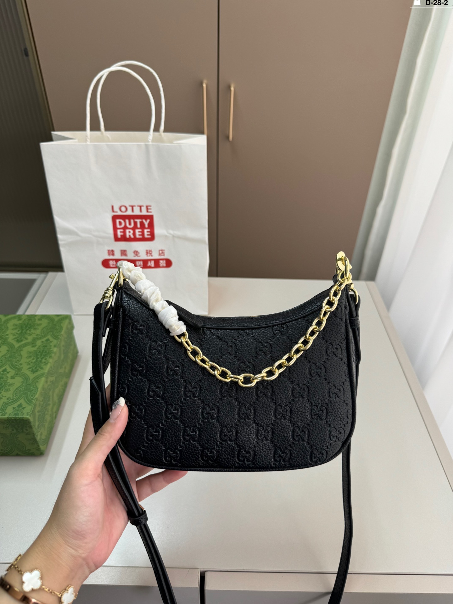 $28.99-Gucci--X5659 gallery
