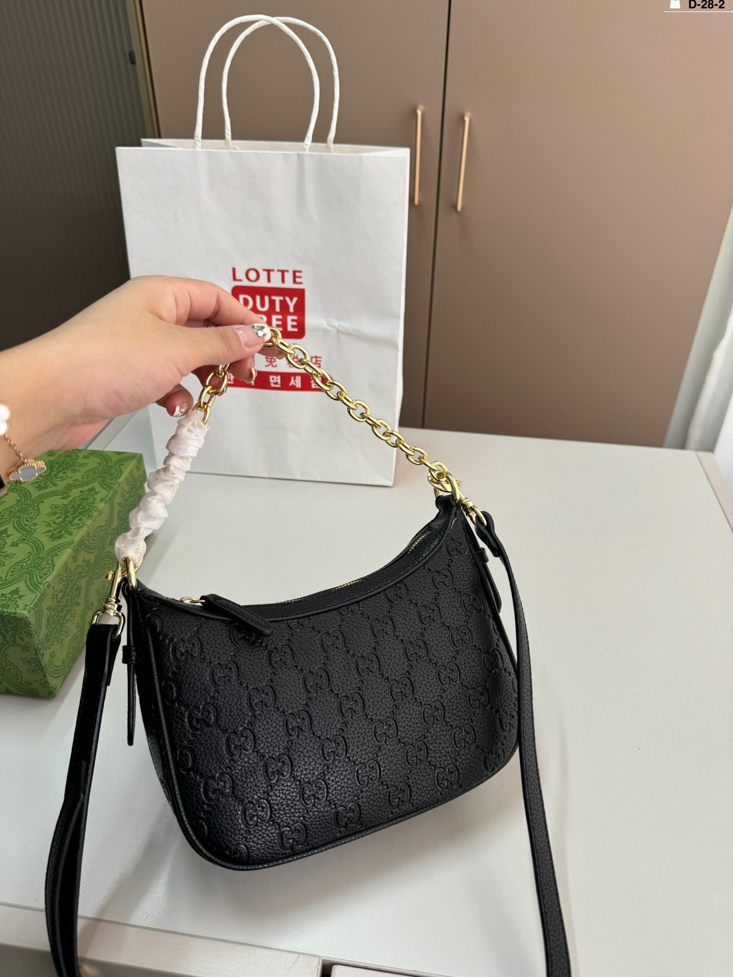 $28.99-Gucci--X5659 gallery