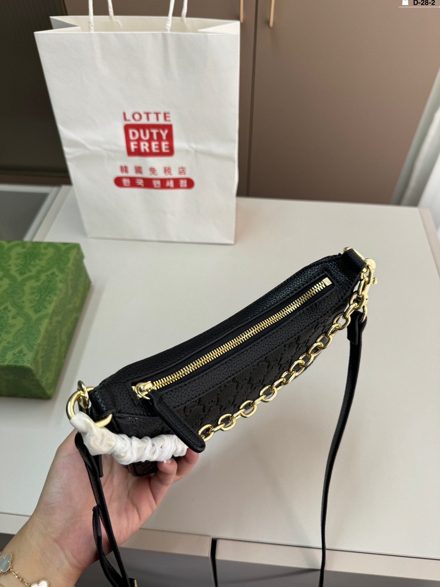 $28.99-Gucci--X5659 gallery