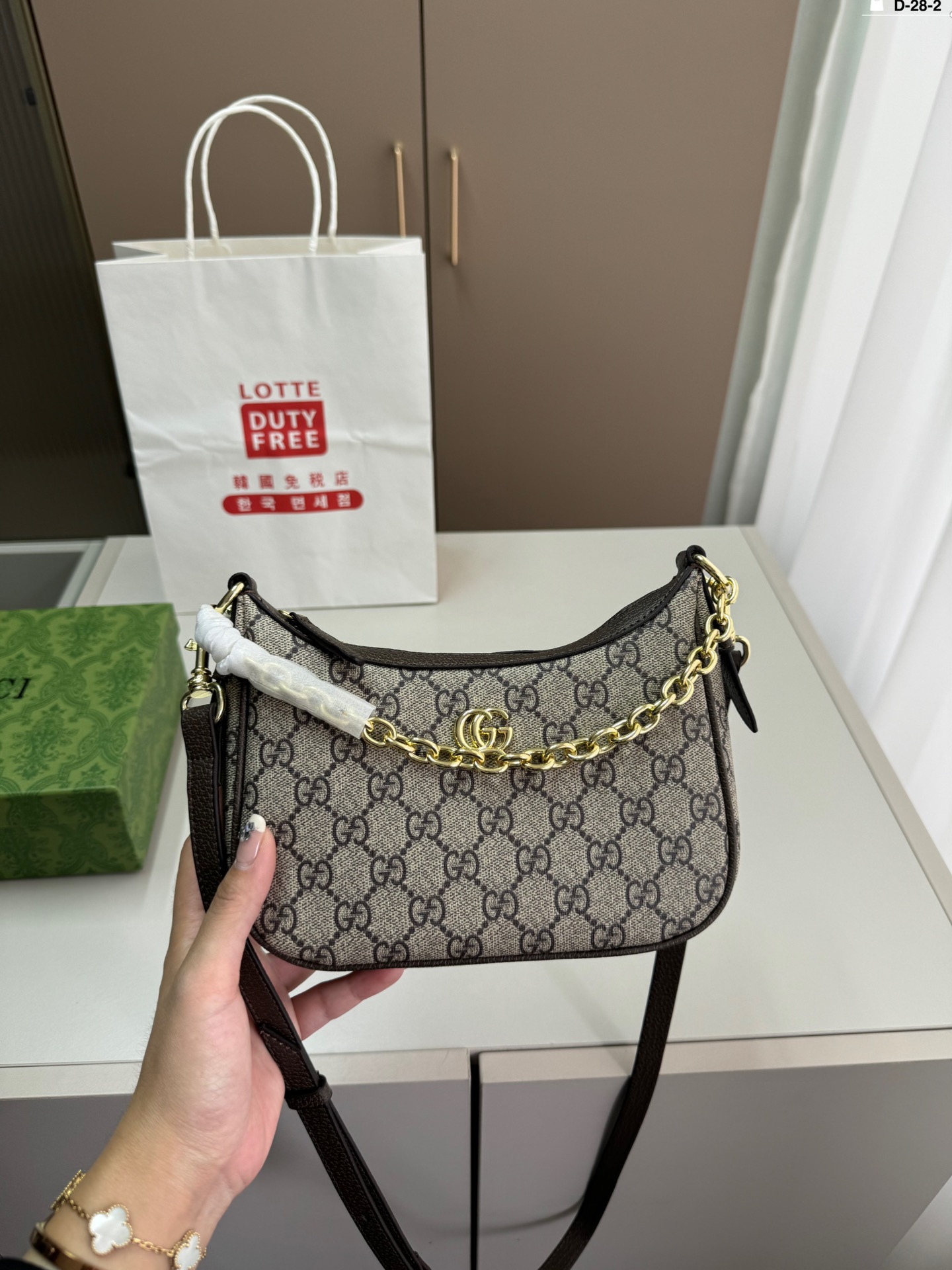 $28.99-Gucci--X5659 gallery