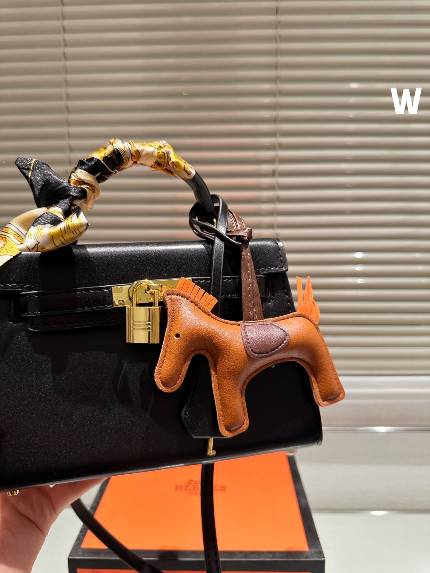 $28.99-Hermès-X5399 gallery