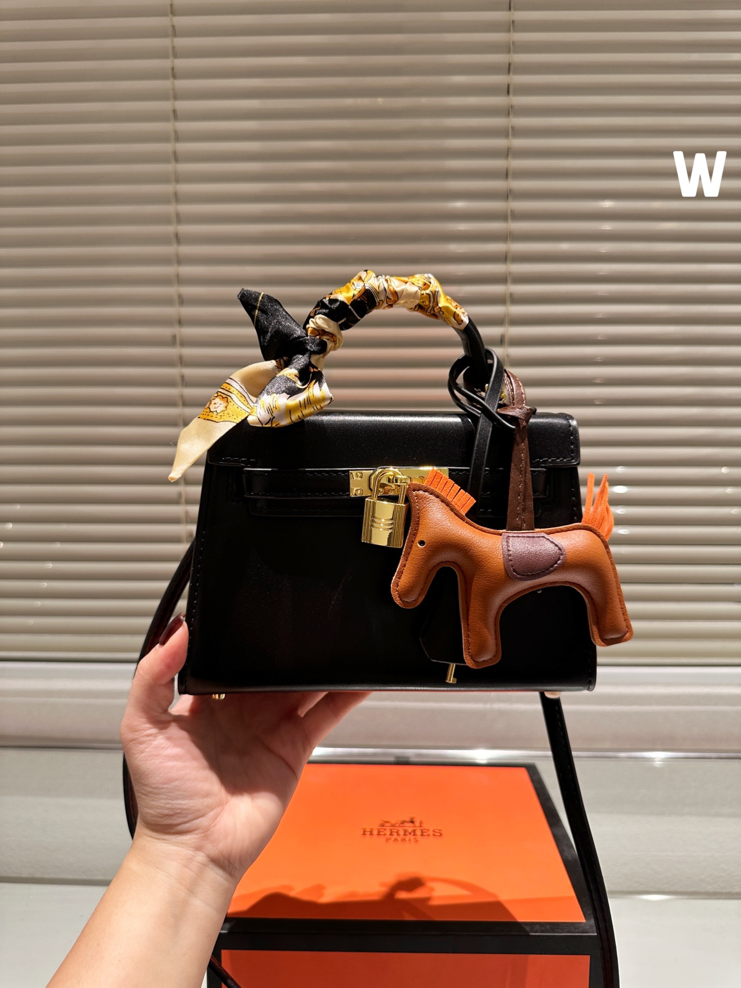 $28.99-Hermès-X5399 gallery