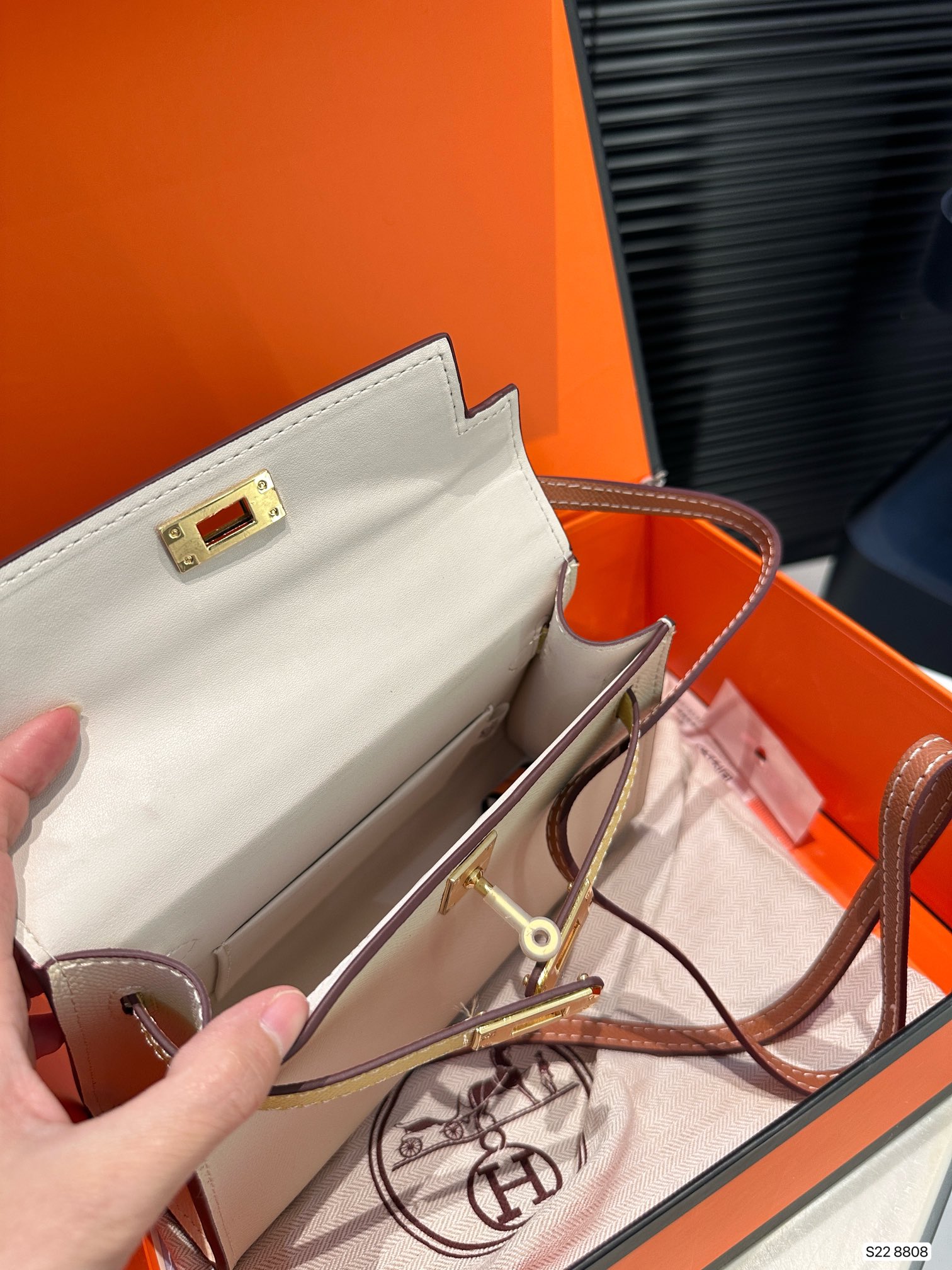 $28.99-Hermès-X5490 gallery